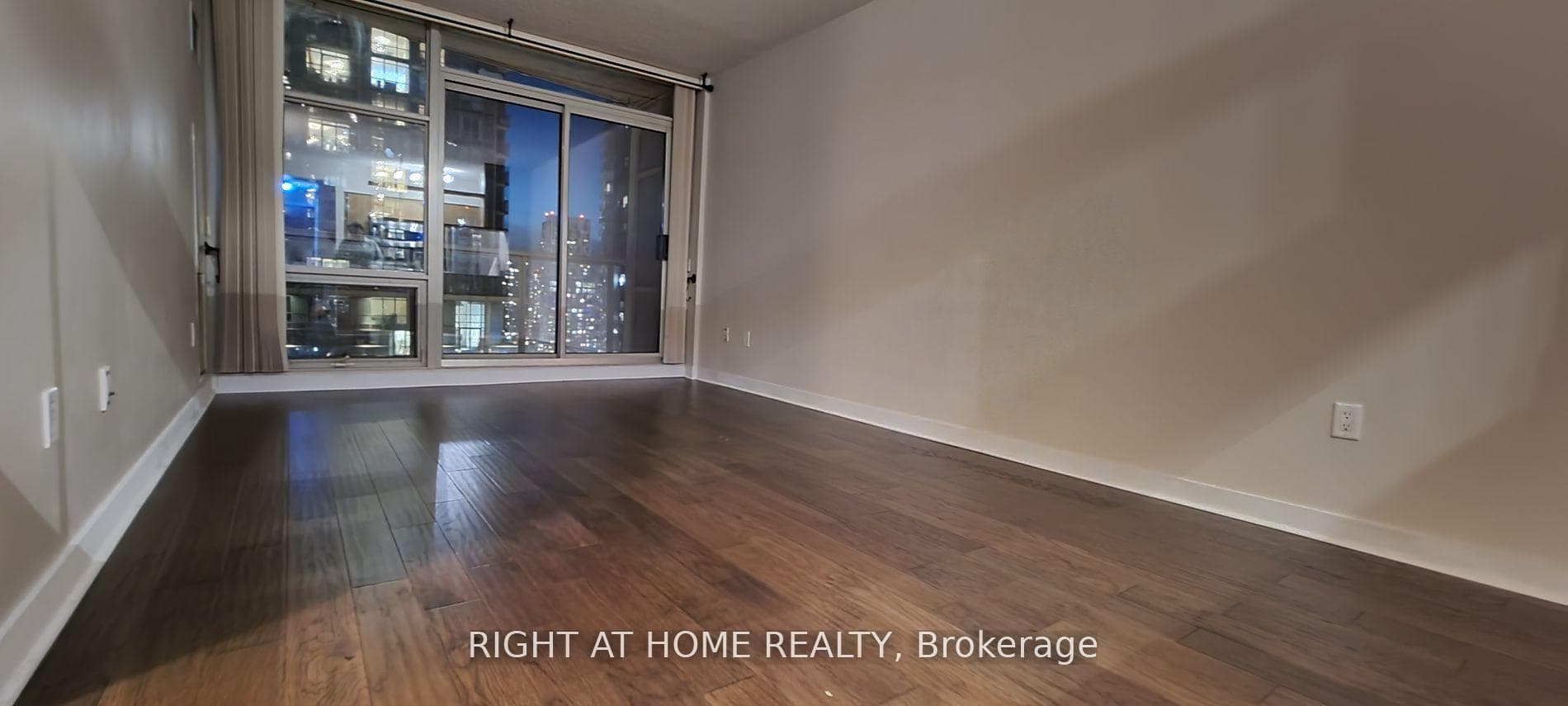 35 Mariner Terrace Unit 2801 photo 3