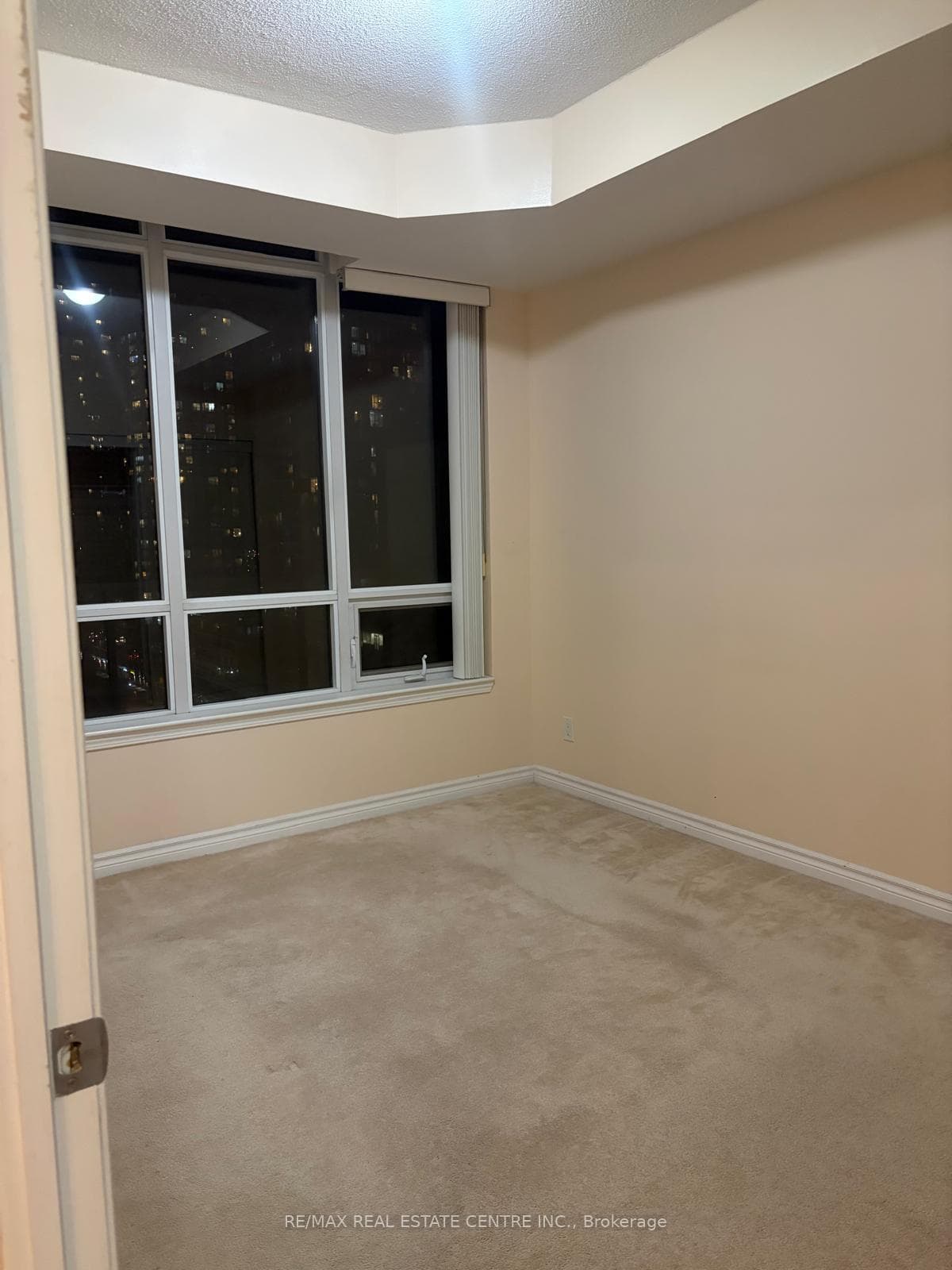 388 Prince of Wales Drive Unit 1411 photo 17