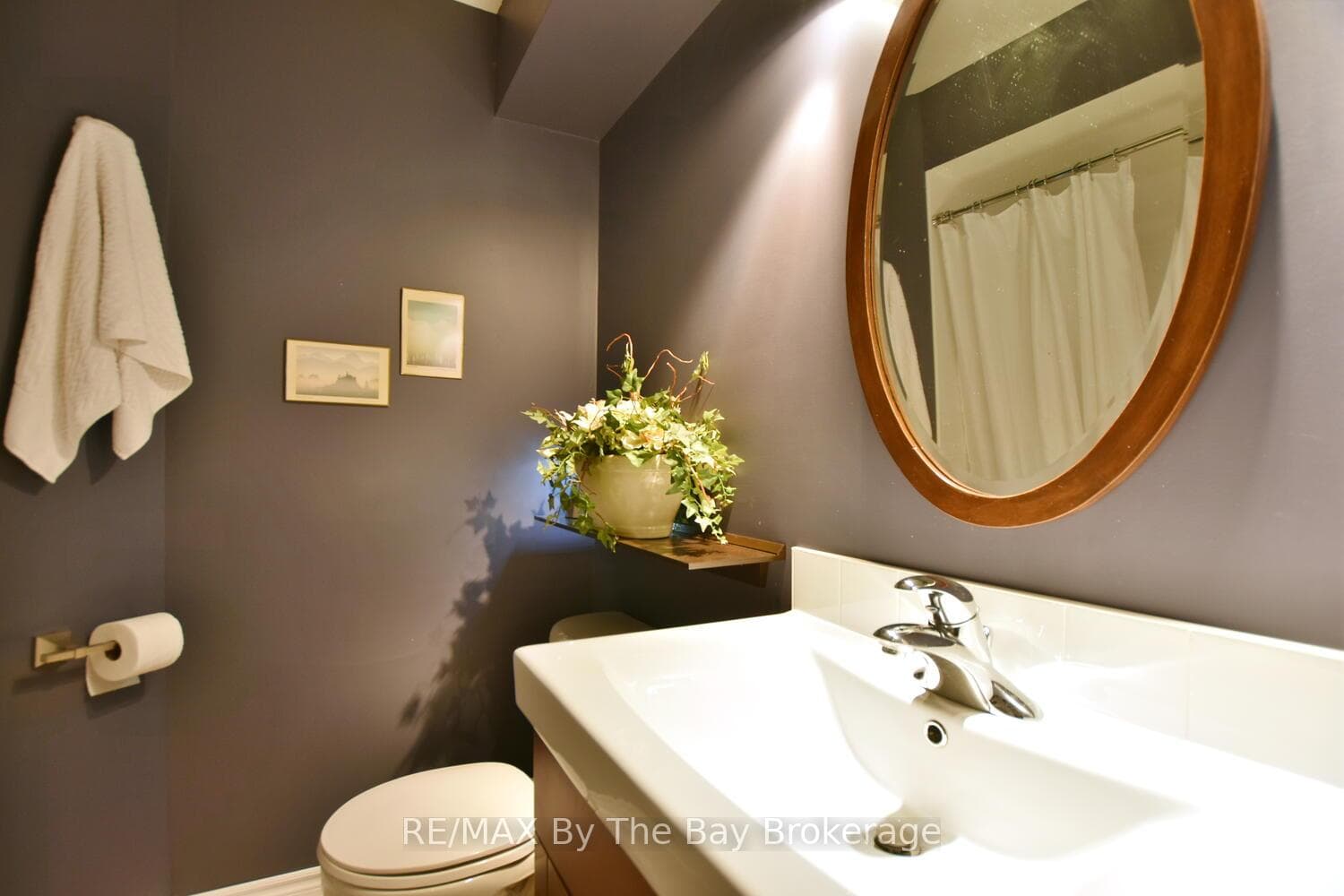 Lower Level 4pc Bathroom