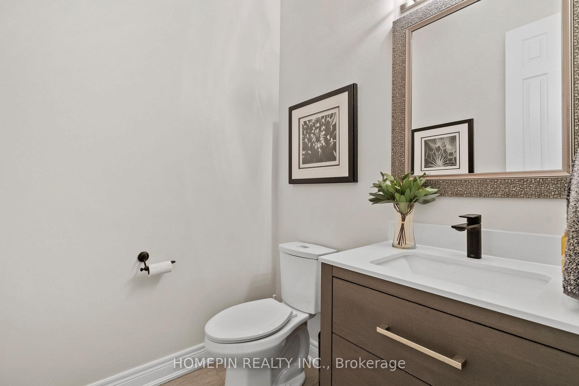 201 Gar Lehman Avenue photo 14