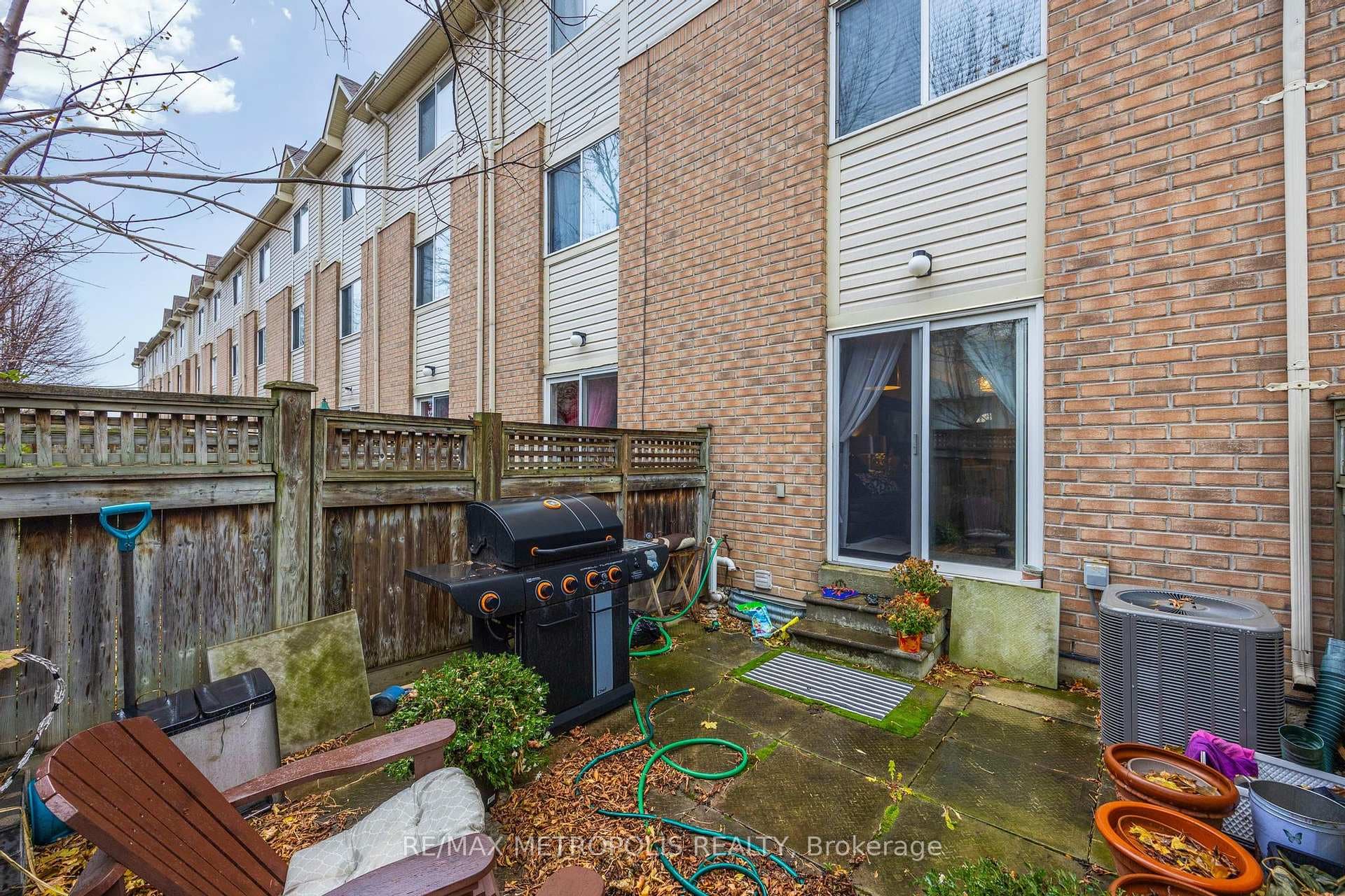 21 Replin Road Unit 40 photo 23