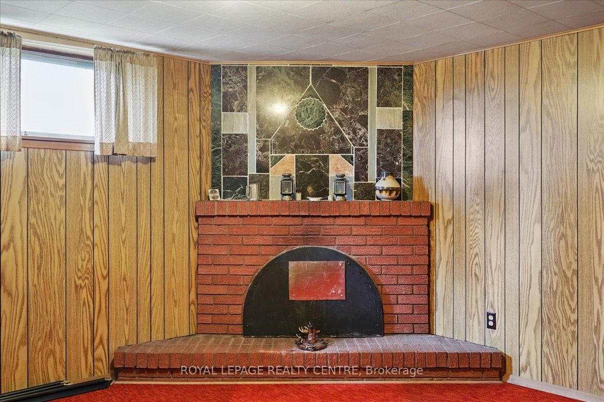 151 Redgrave Drive photo 28