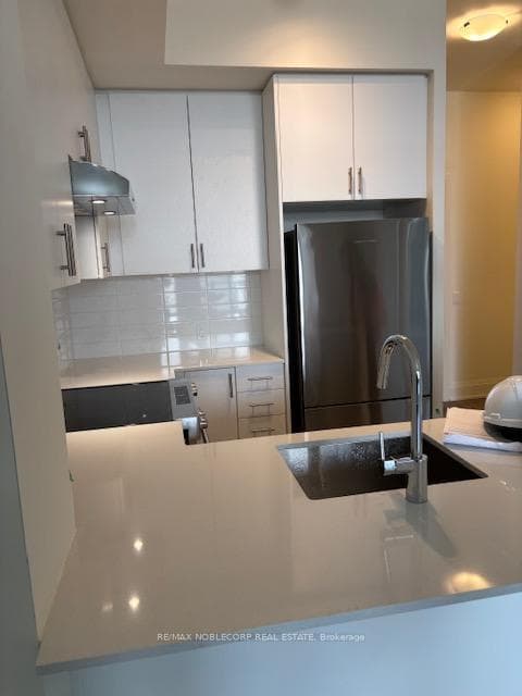8960 Jane Street Unit 515 photo 5