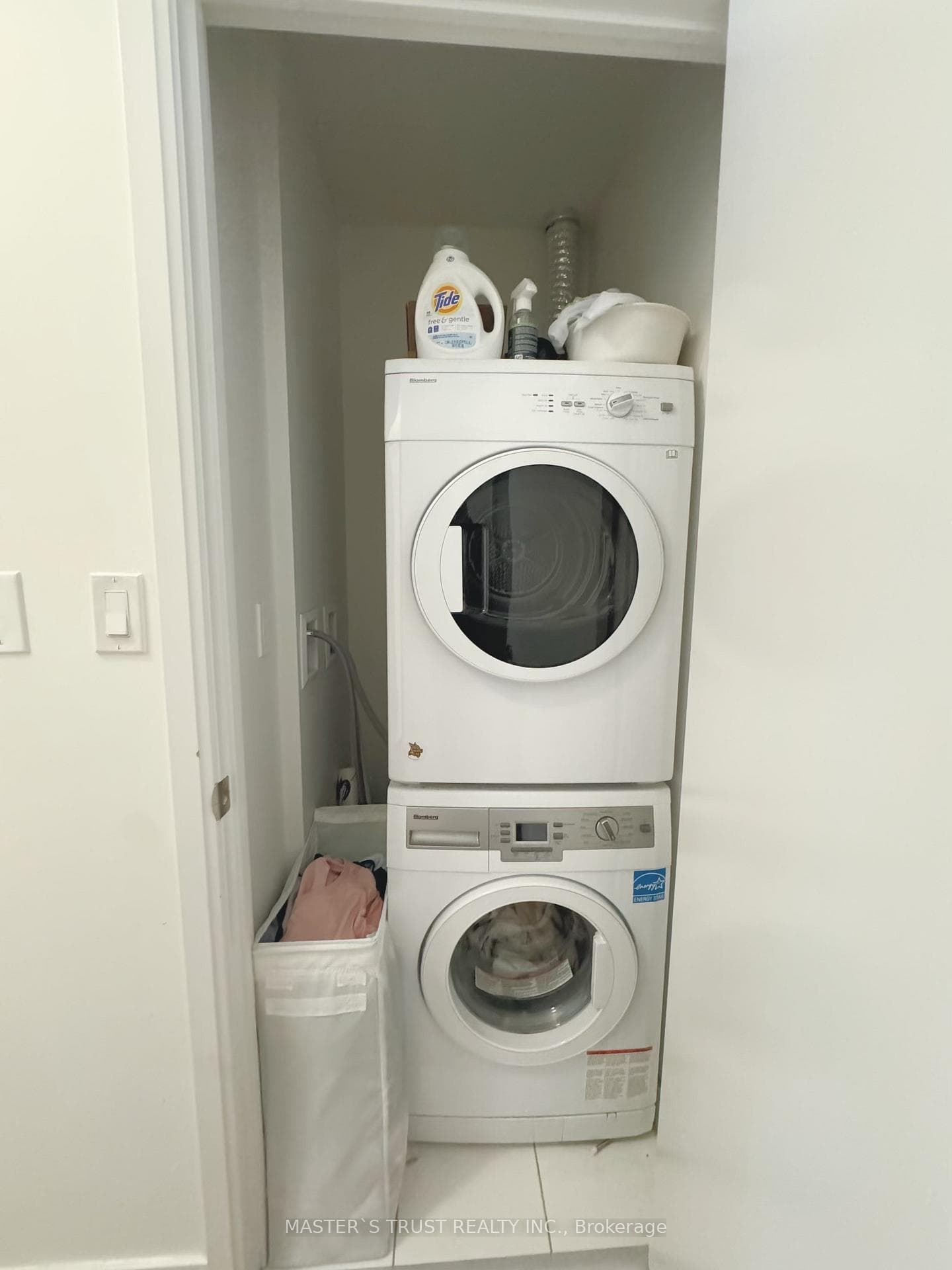 27 Bathurst Street Unit 818W photo 7