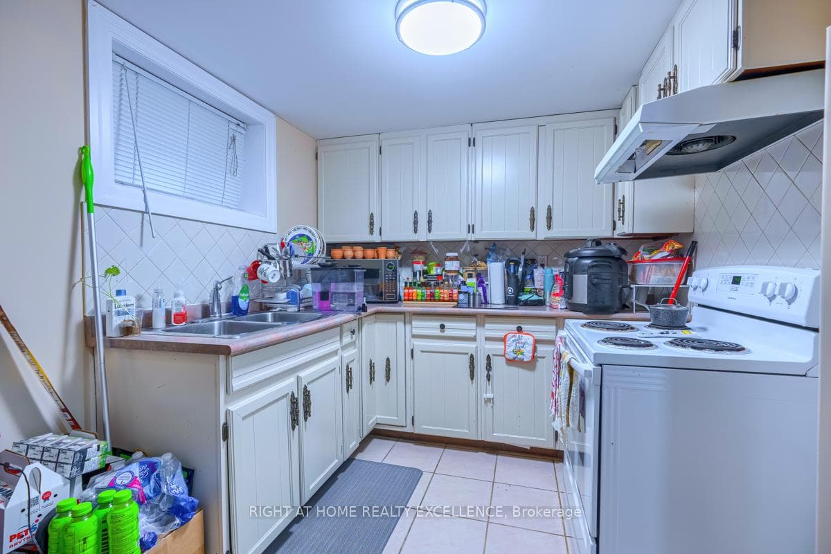 KITCHEN BASEMENT