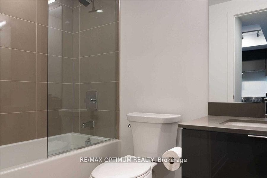 395 Bloor Street Unit 2304 photo 9