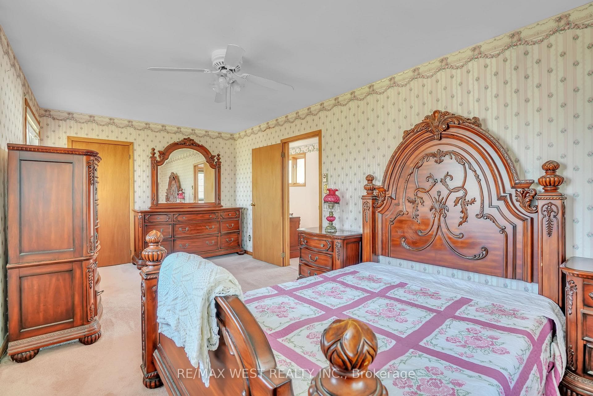 19 Olive Crescent photo 7