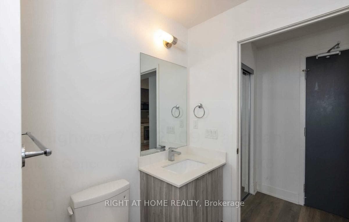 2916 Highway 7 Road Unit 2009 photo 16