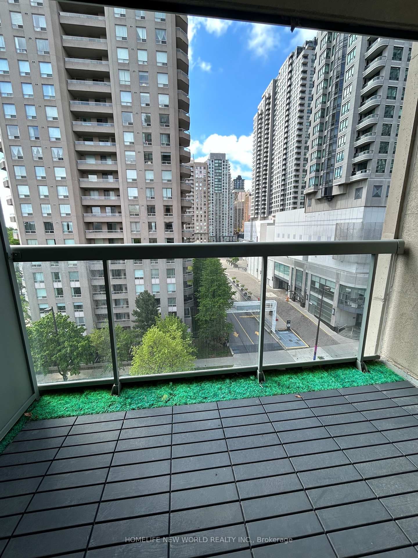 28 Empress Avenue Unit 912 photo 27