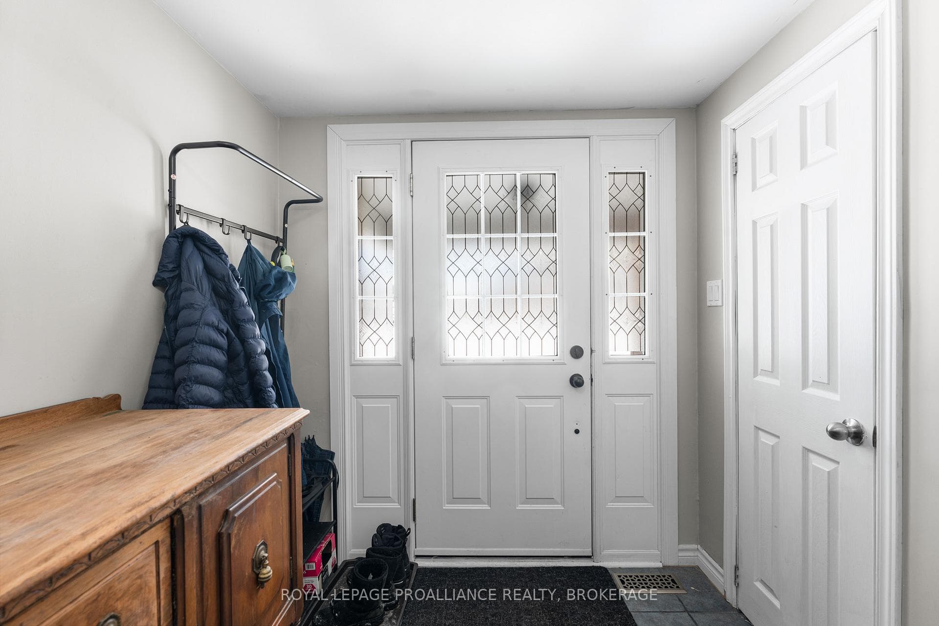 296 Olympus Avenue photo 5