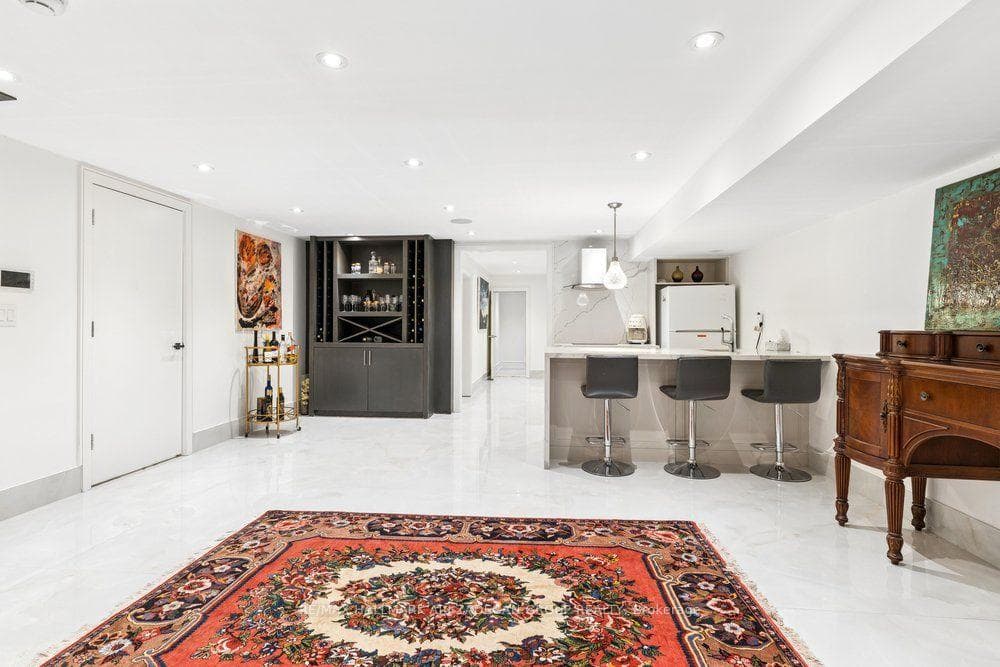 150 Sandringham Drive Unit . photo 43