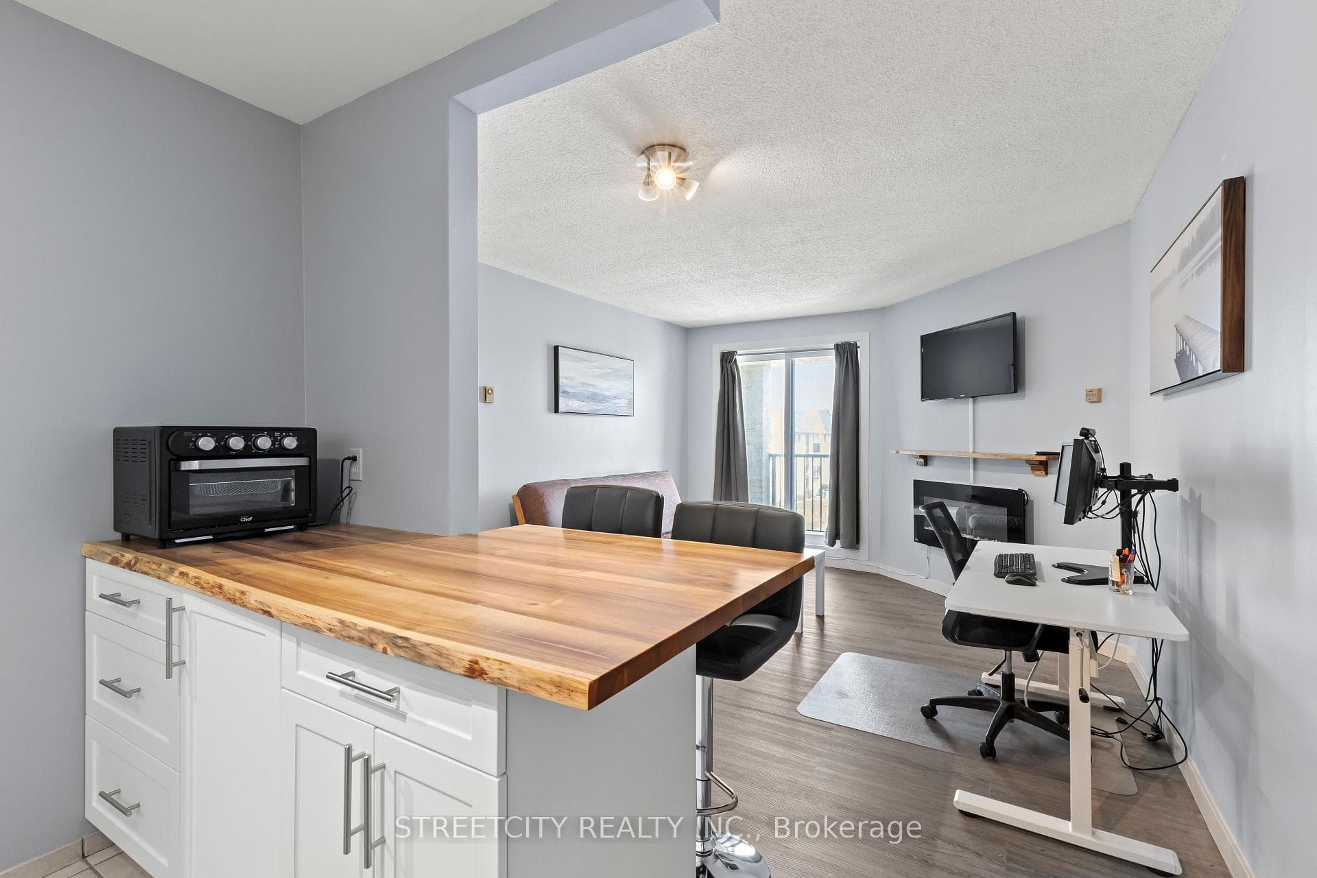 731 Deveron Crescent Unit 314 photo 8