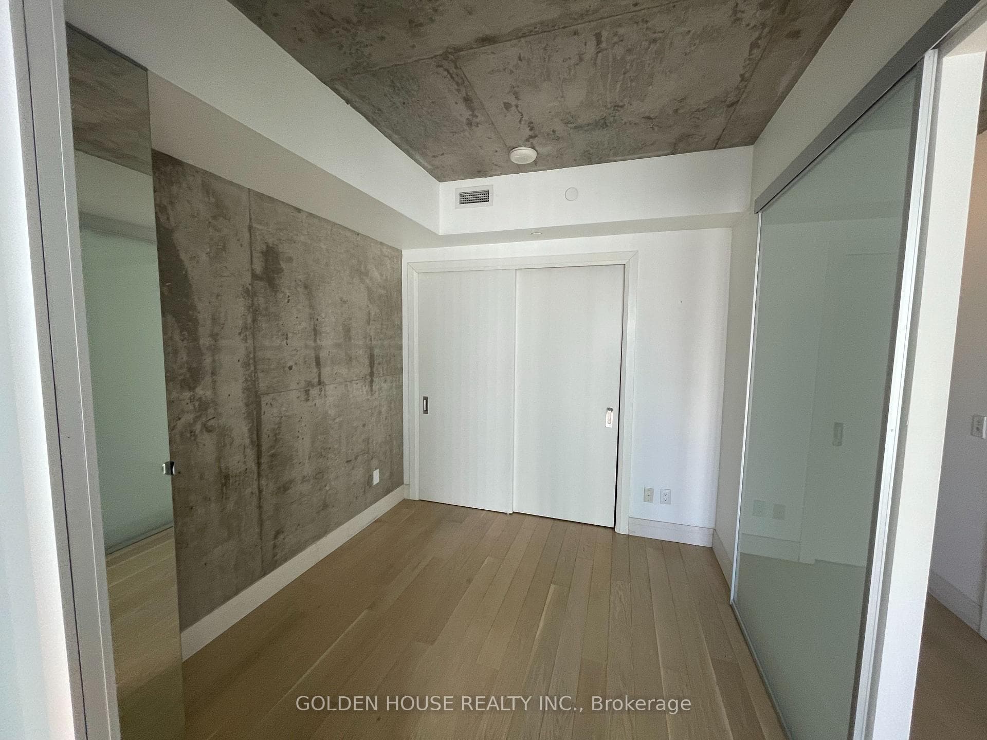 224 King Street Unit 2002 photo 9