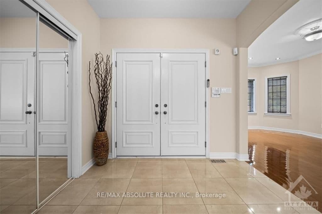 33 HARTSMERE Drive photo 4