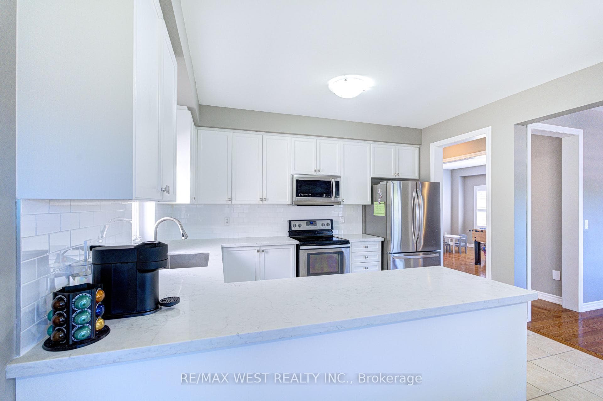 108 Decarolis Crescent photo 23