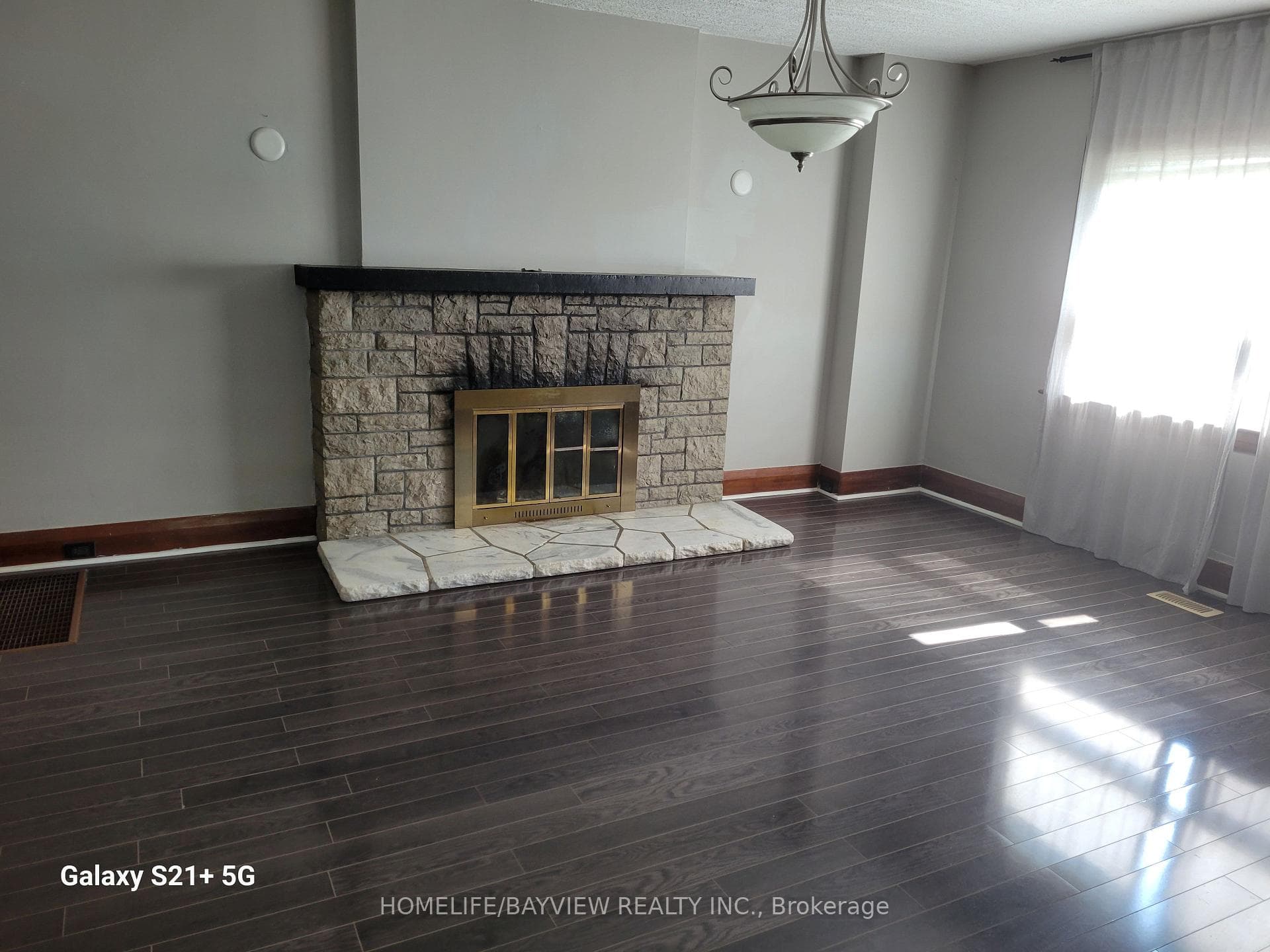 275 main (main floor) Street photo 12
