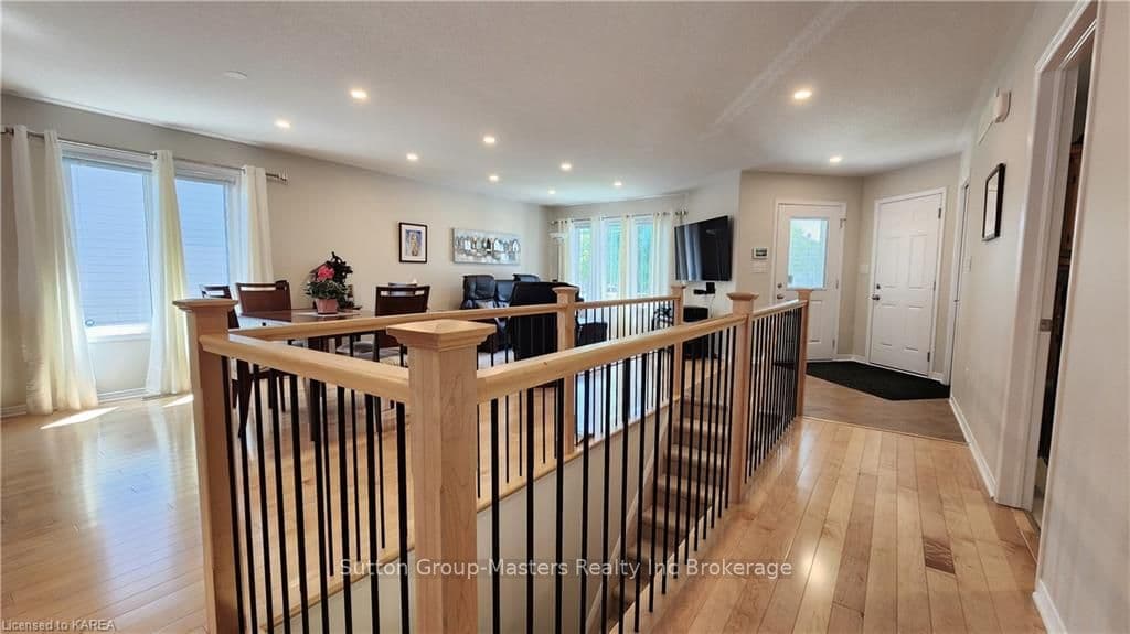 1330 FRANK Street photo 16