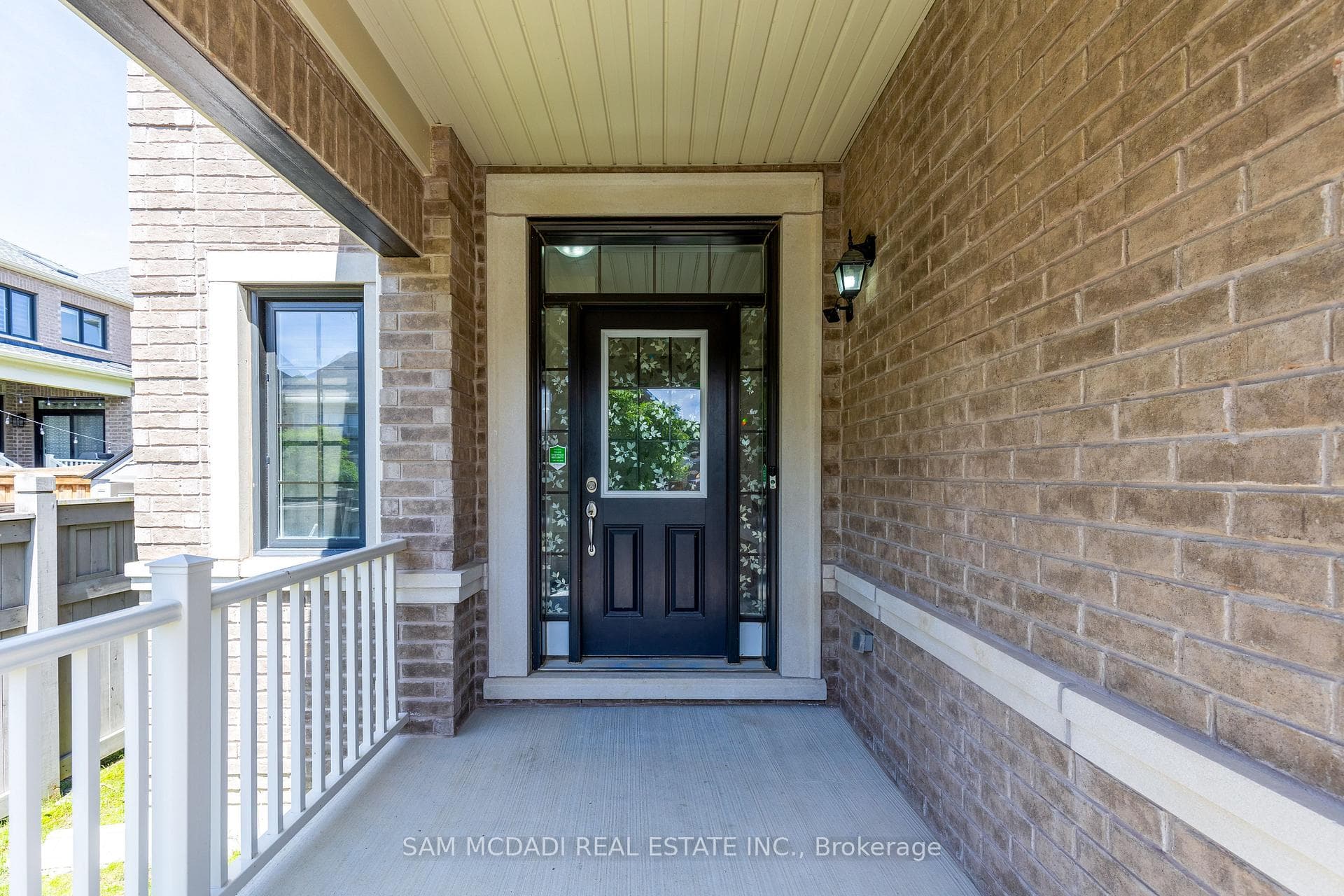 17 Mugford Crescent photo 3