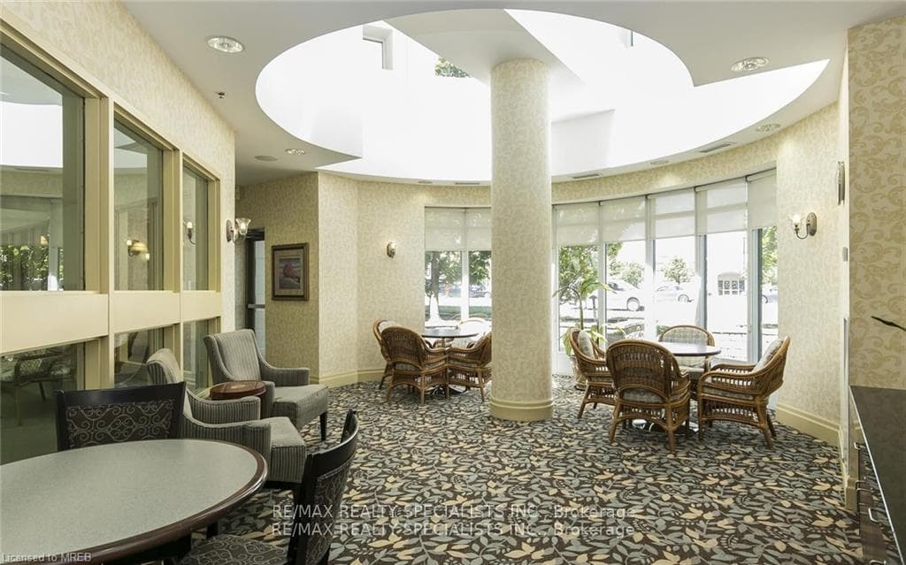 4640 Kimbermount Avenue Unit 209 photo 19