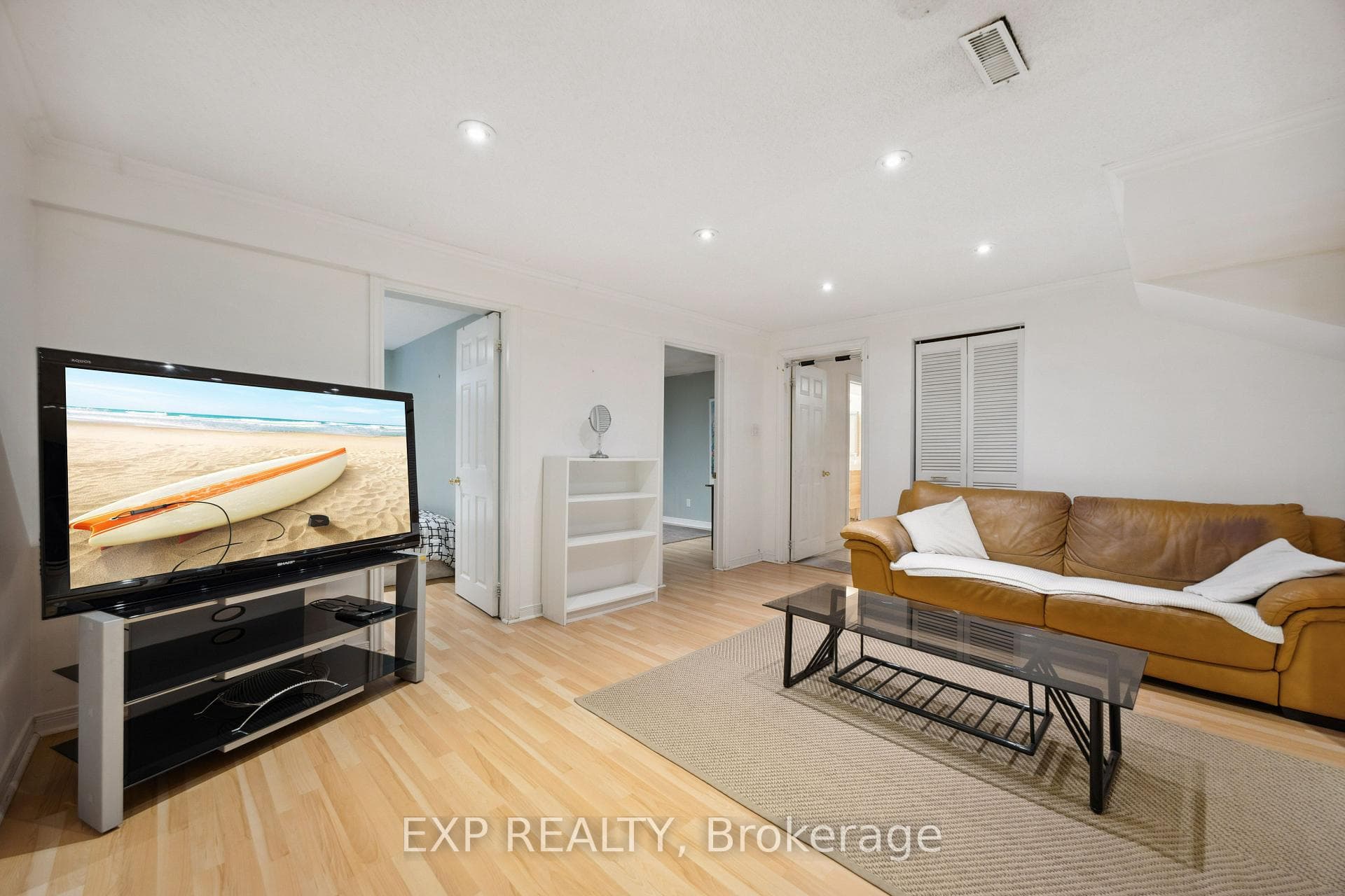 166 Lyndhurst Drive photo 40