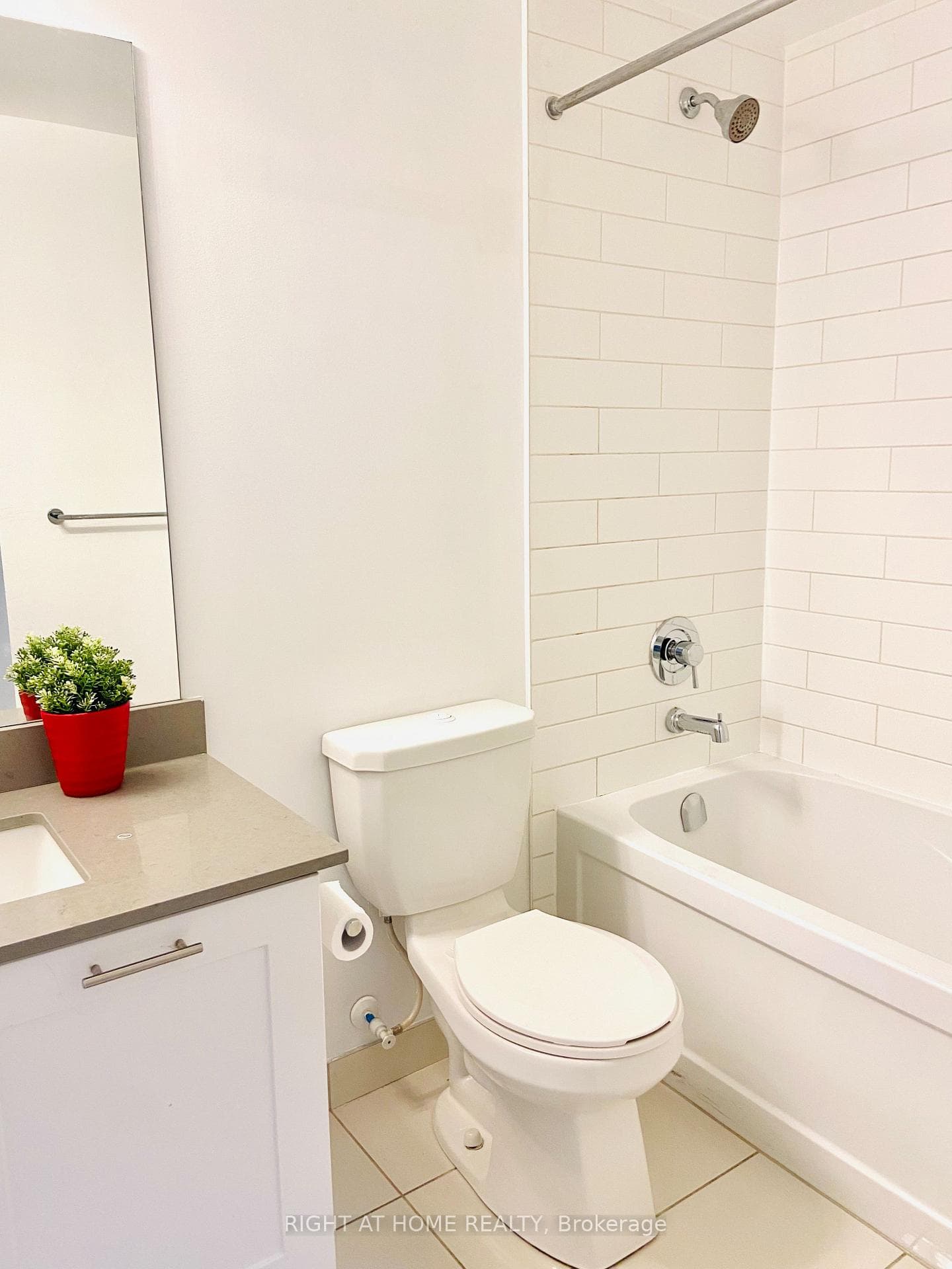2212 Lake Shore Boulevard Unit 502 photo 9
