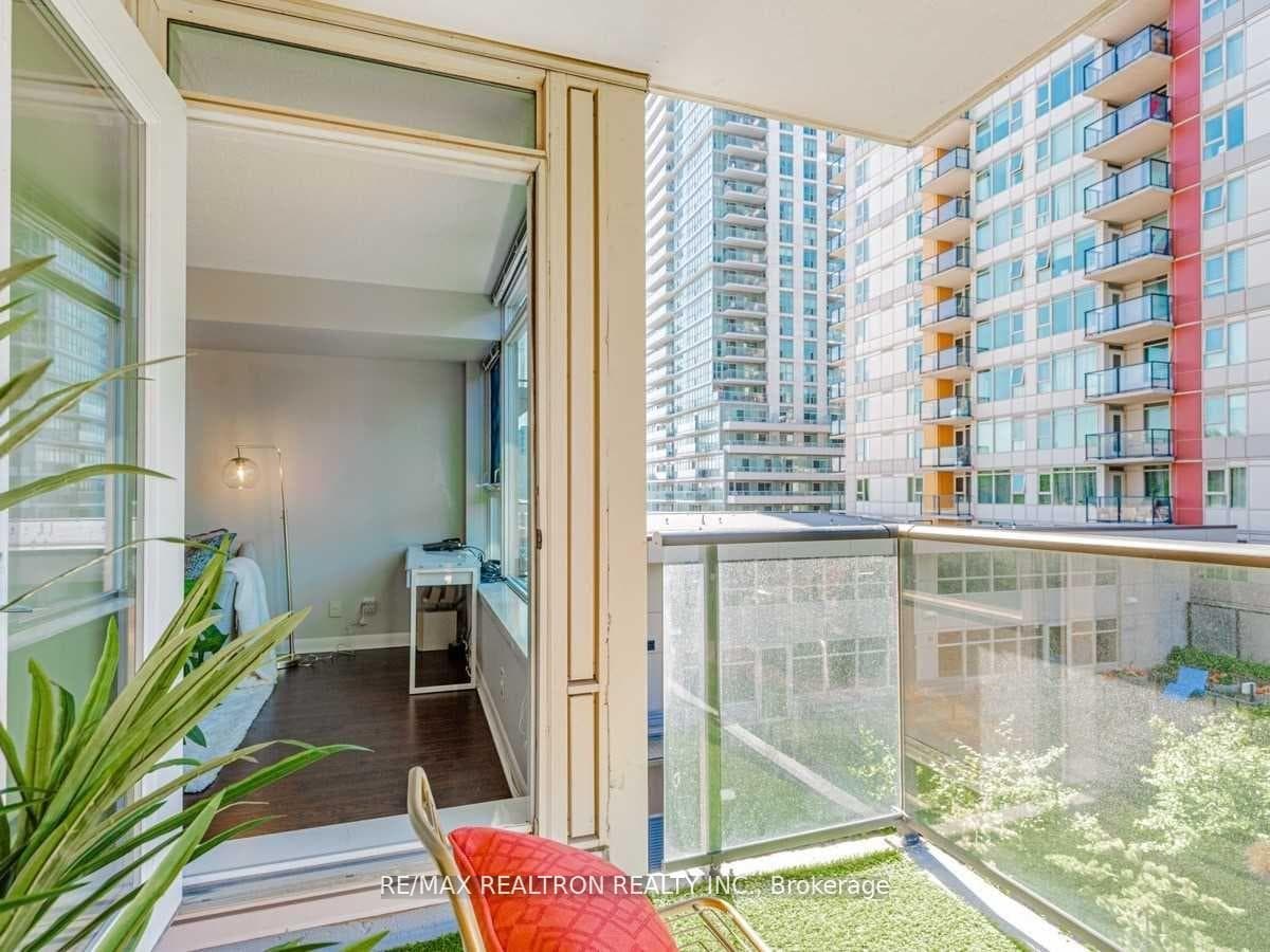 190 Borough Drive Unit 1101 photo 26