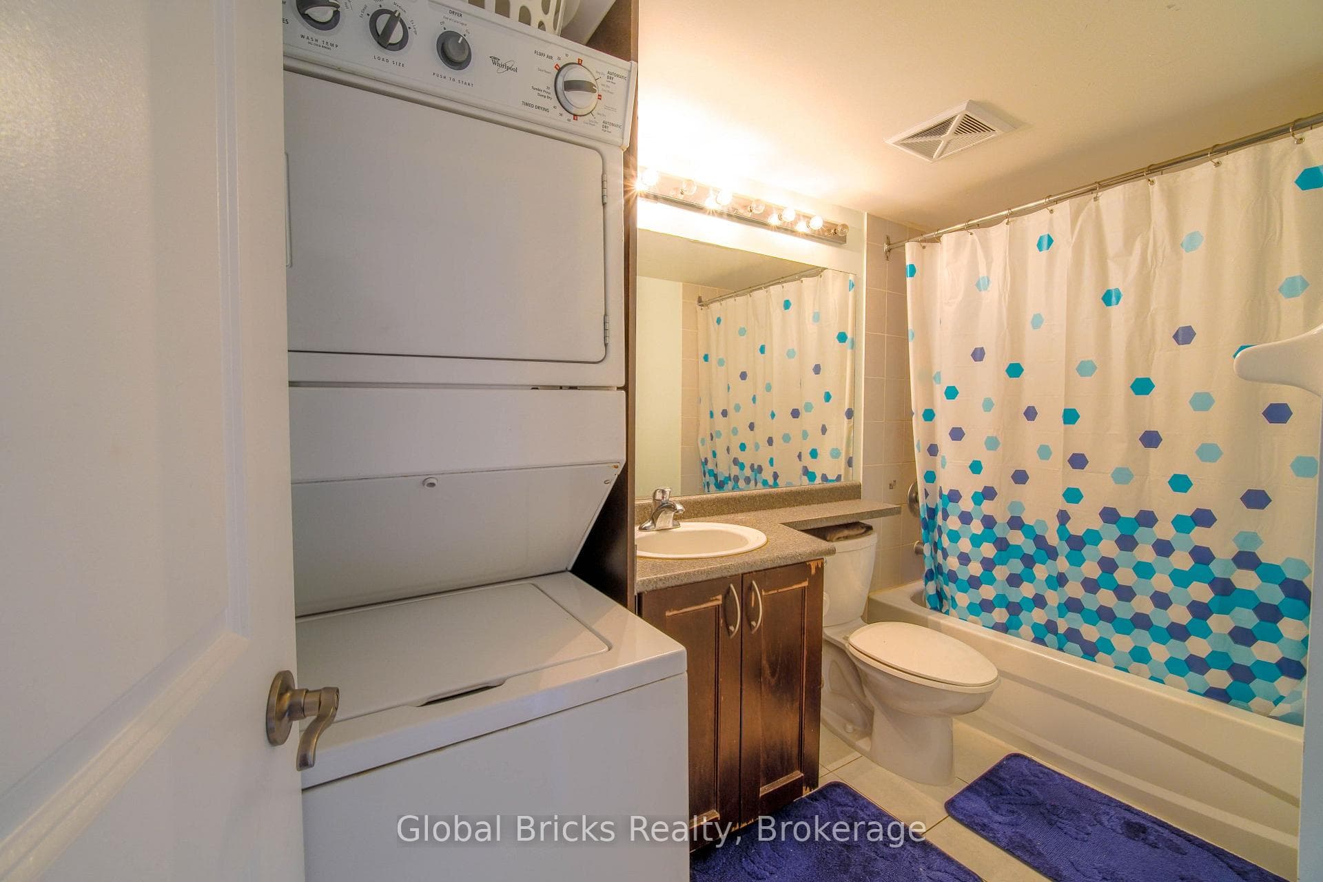 872 Sheppard Avenue photo 9