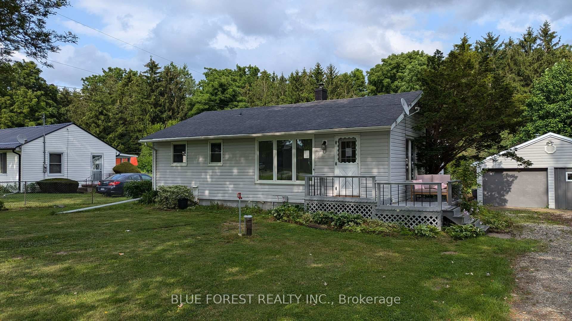 9572 Belmont Road photo 1