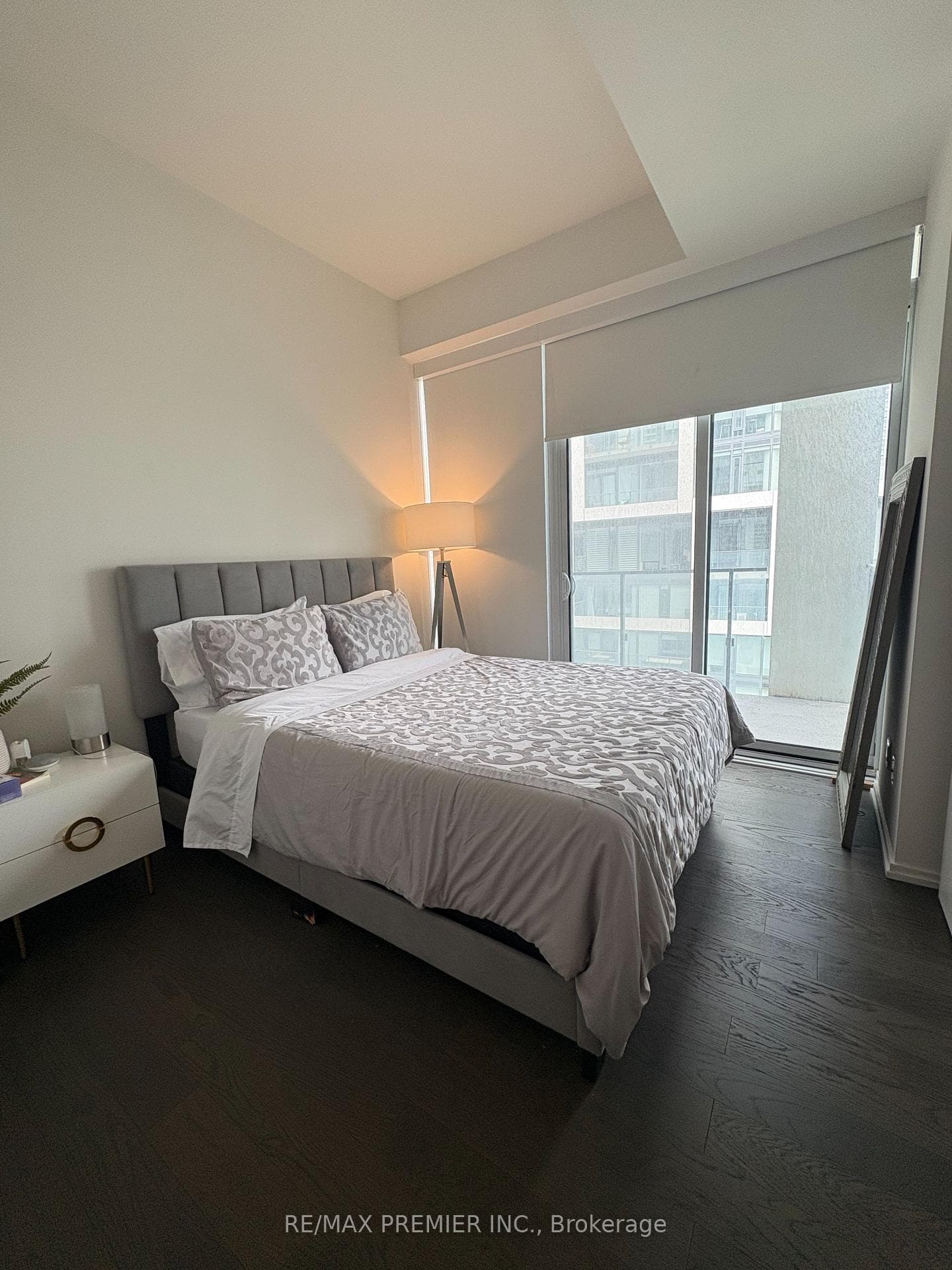8 Hillsdale Avenue Unit 939 photo 16