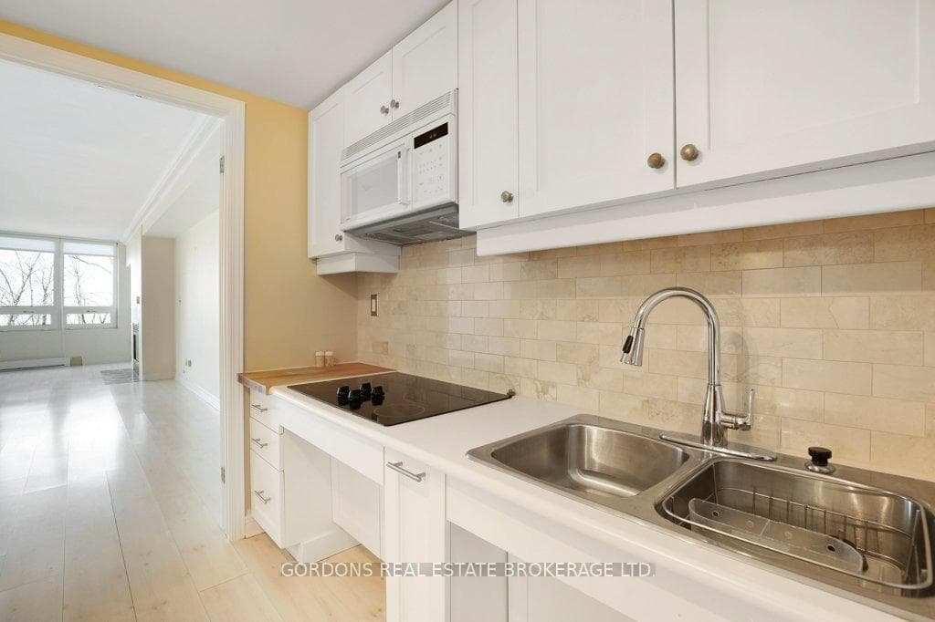 3099 Carling Avenue Unit 103 photo 12