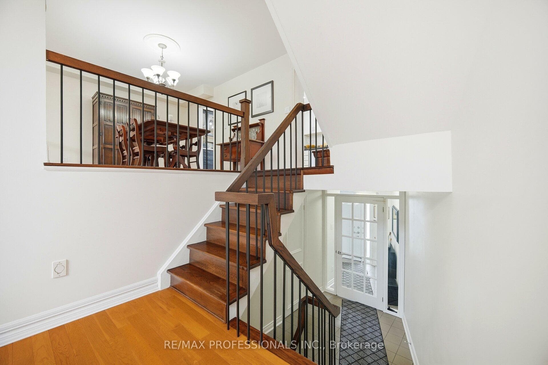 1755 Rathburn Road Unit 11 photo 6
