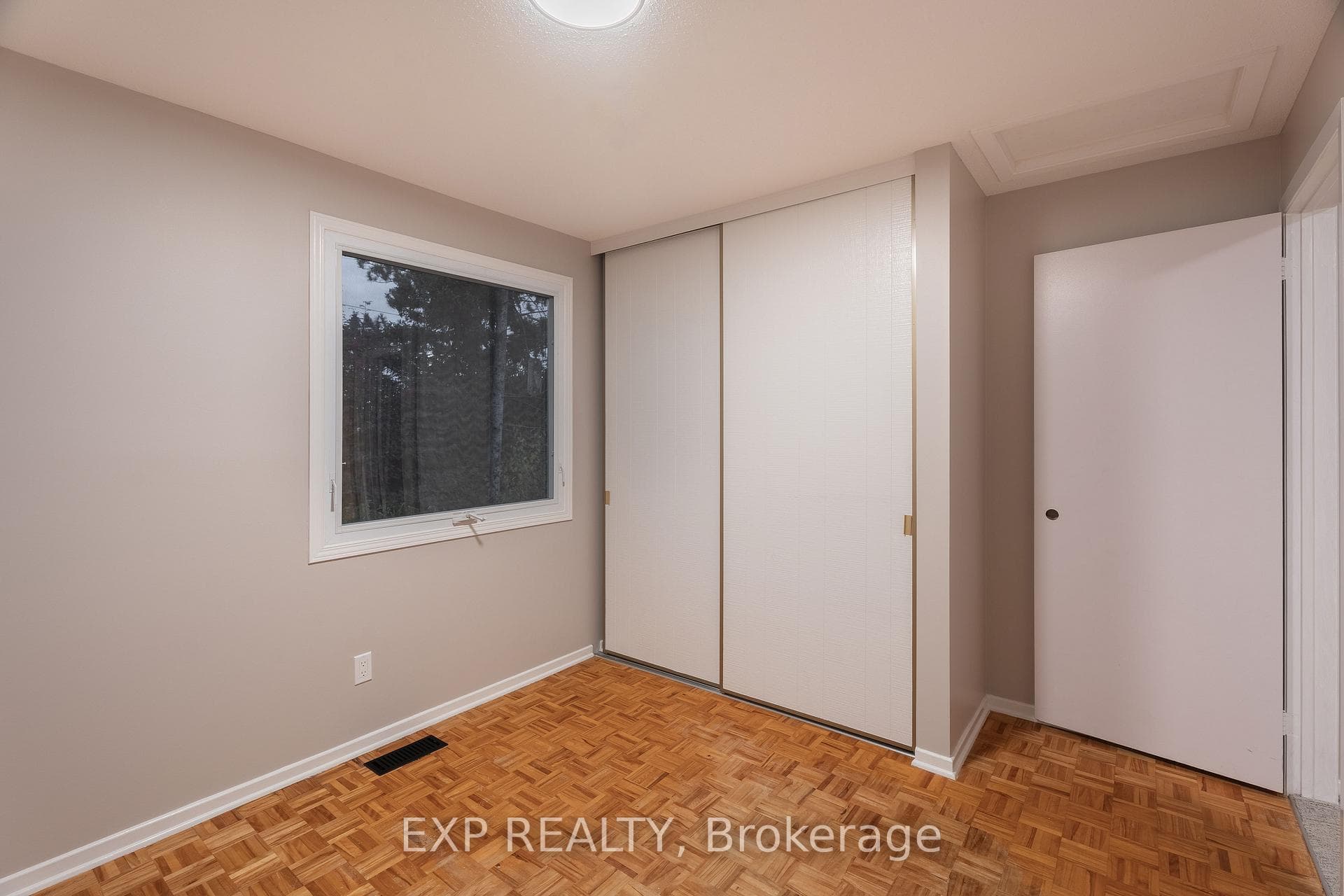 109 Woodfield Drive photo 14