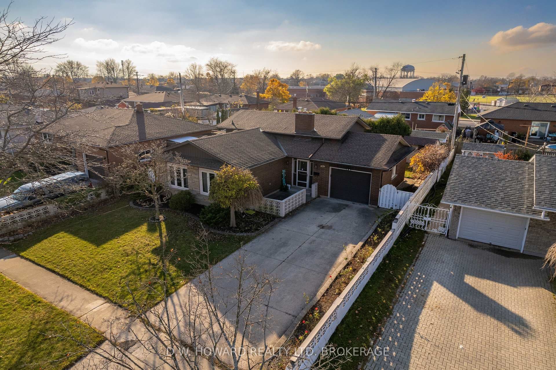 66 Watt Avenue photo 6