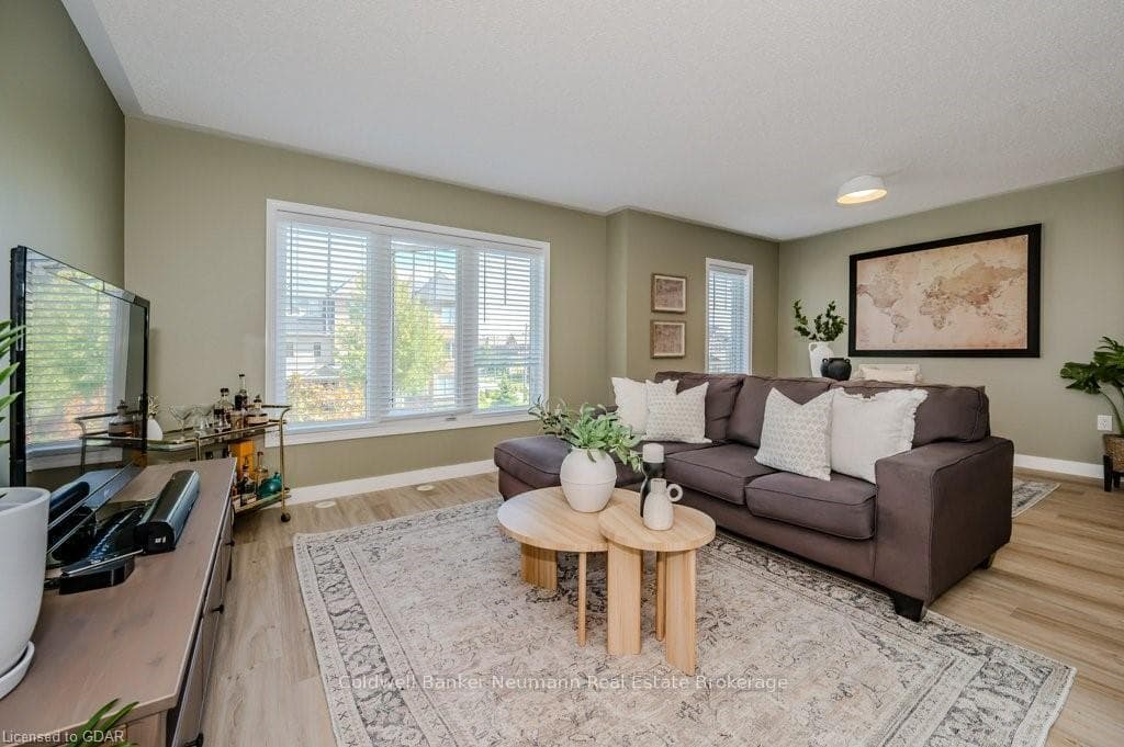 343 DYMOTT Avenue photo 5