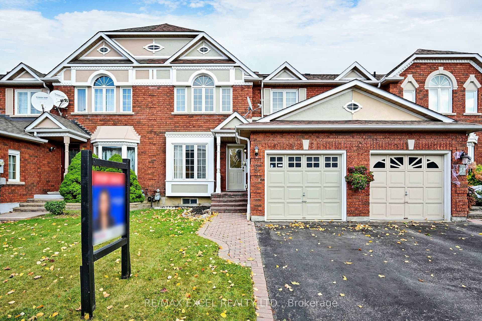 9 Bowles Drive photo 1