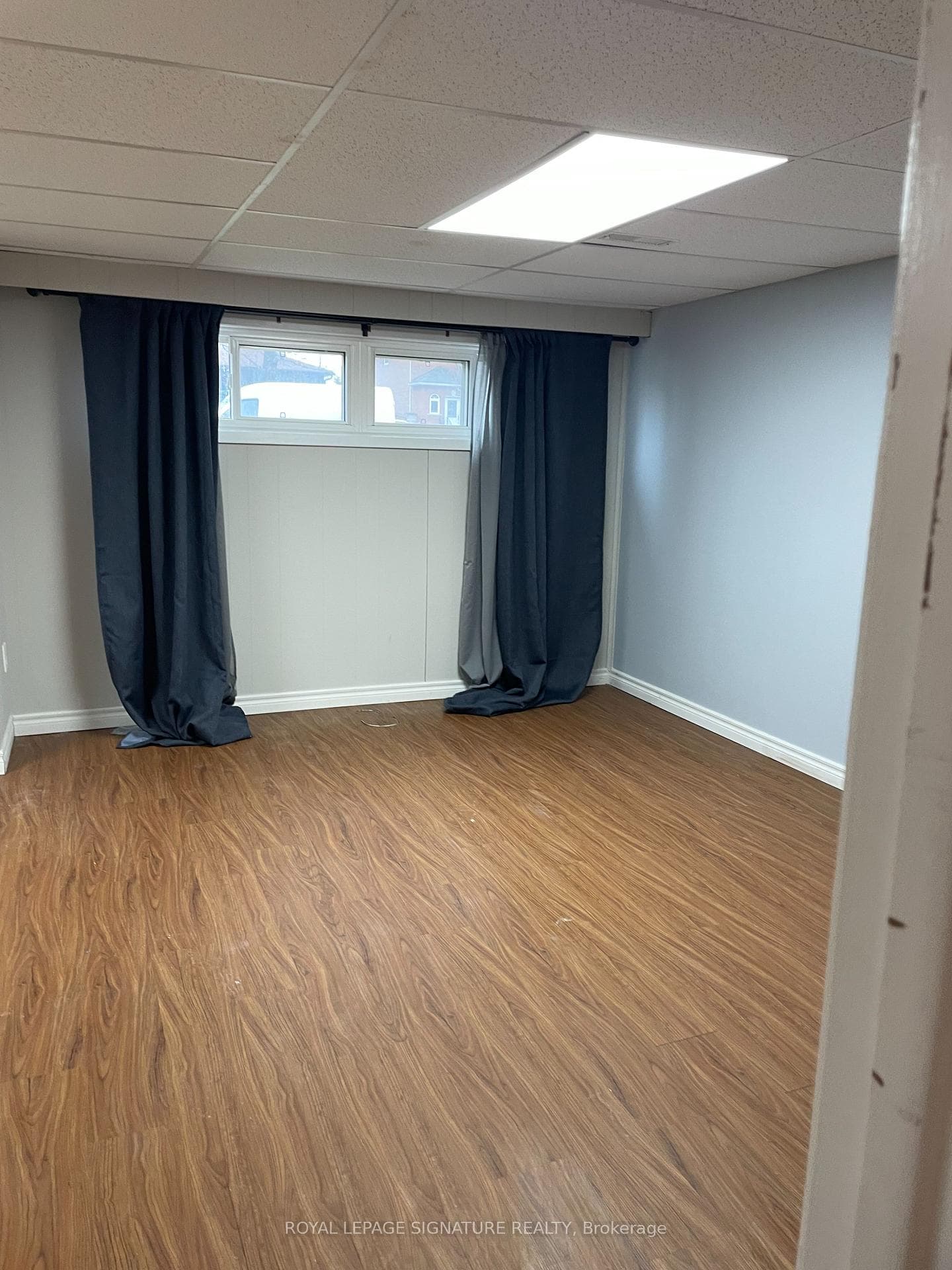 1566 Northmount Avenue Unit Lower photo 10