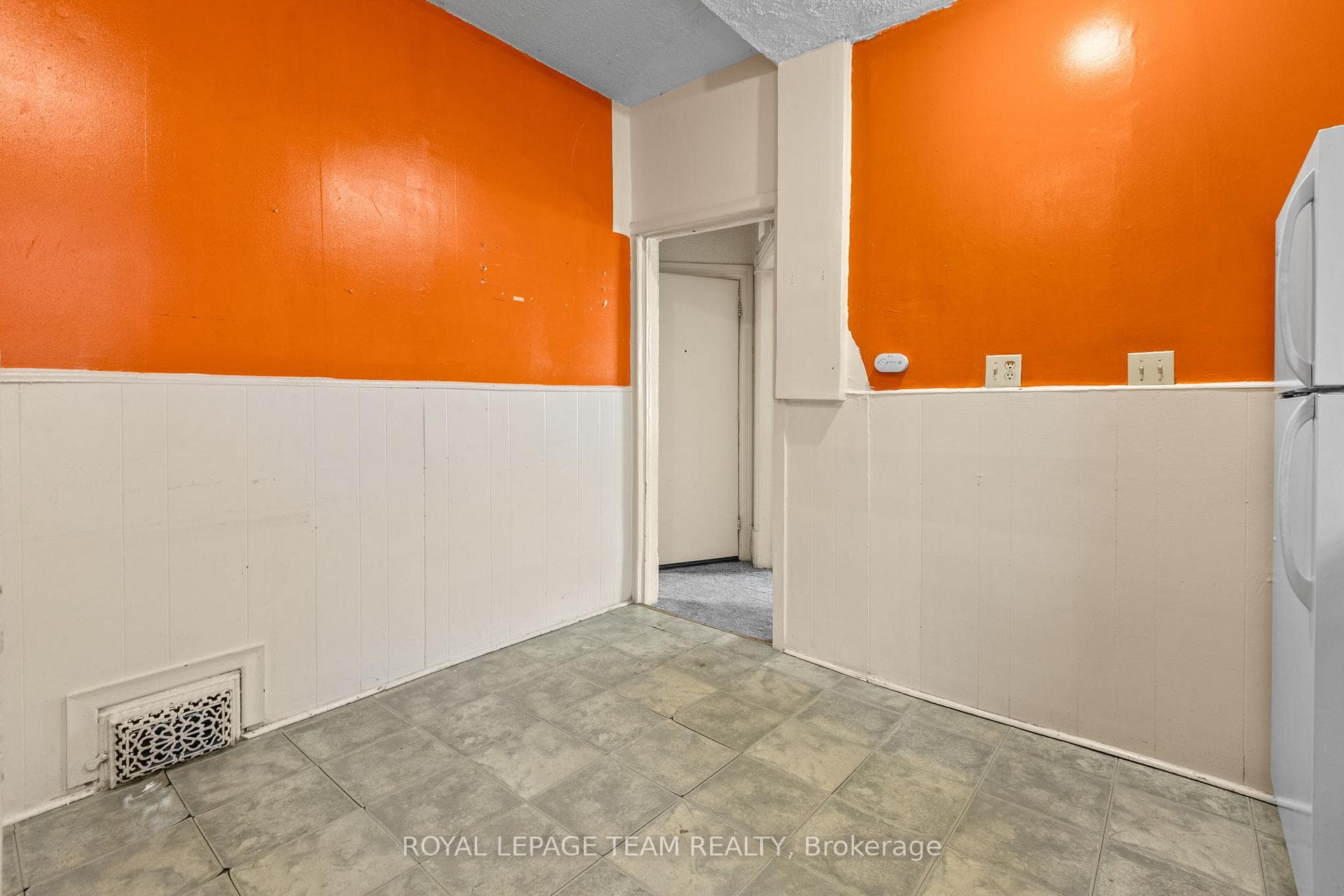 498 Gladstone Avenue photo 12
