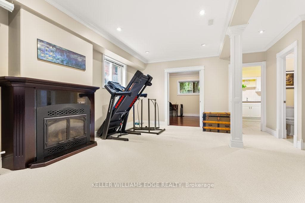 46 Wadsworth Circle photo 37