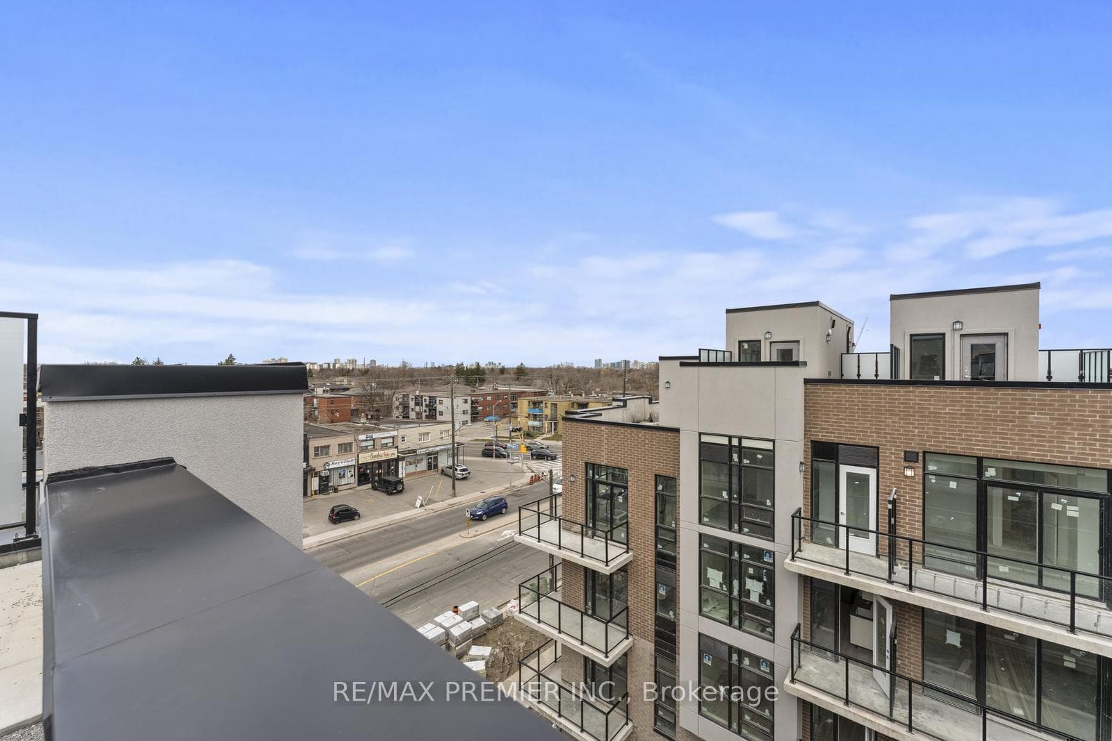 851 Sheppard Avenue Unit 15 photo 25