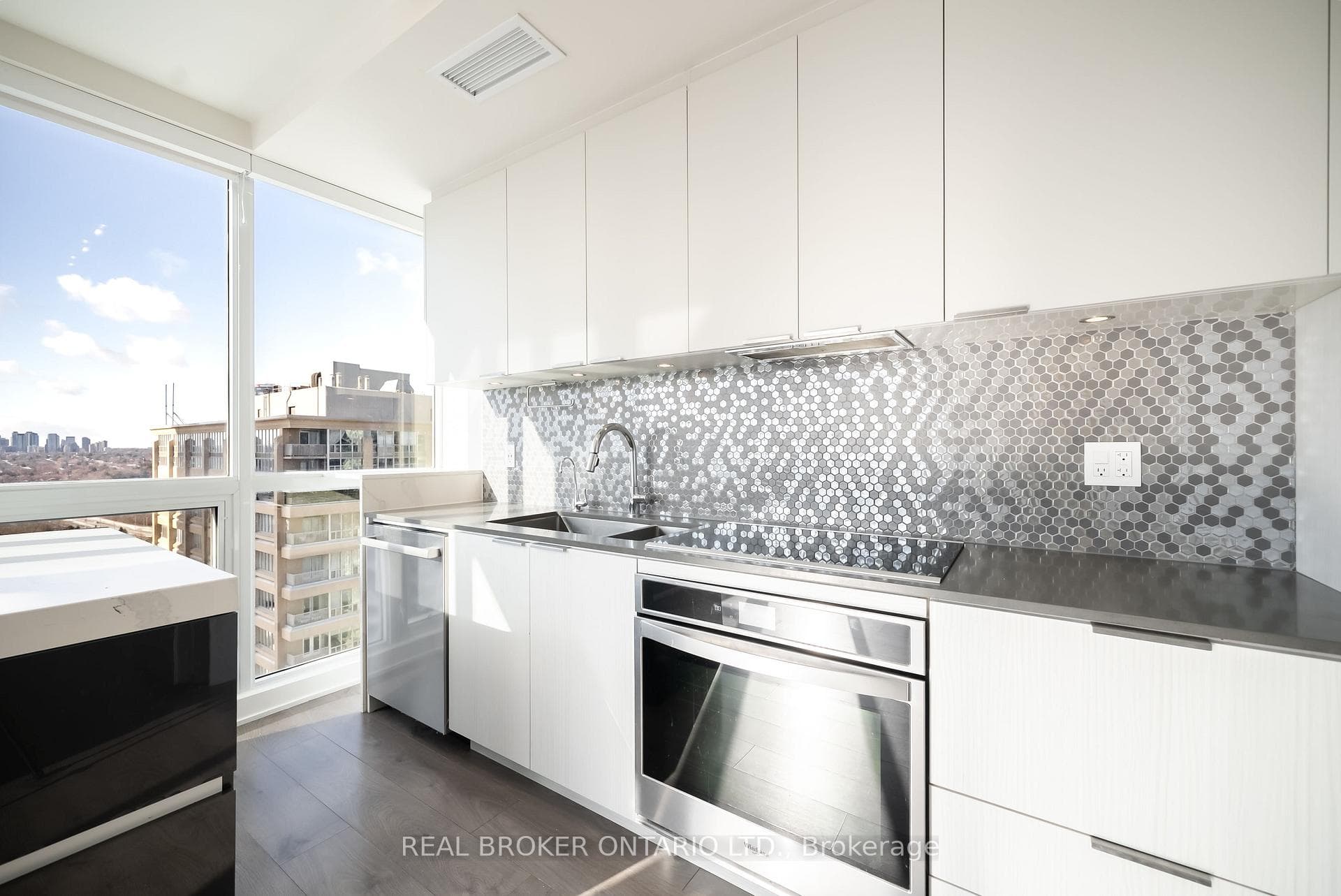 2 Sonic Way Unit 2211 photo 23