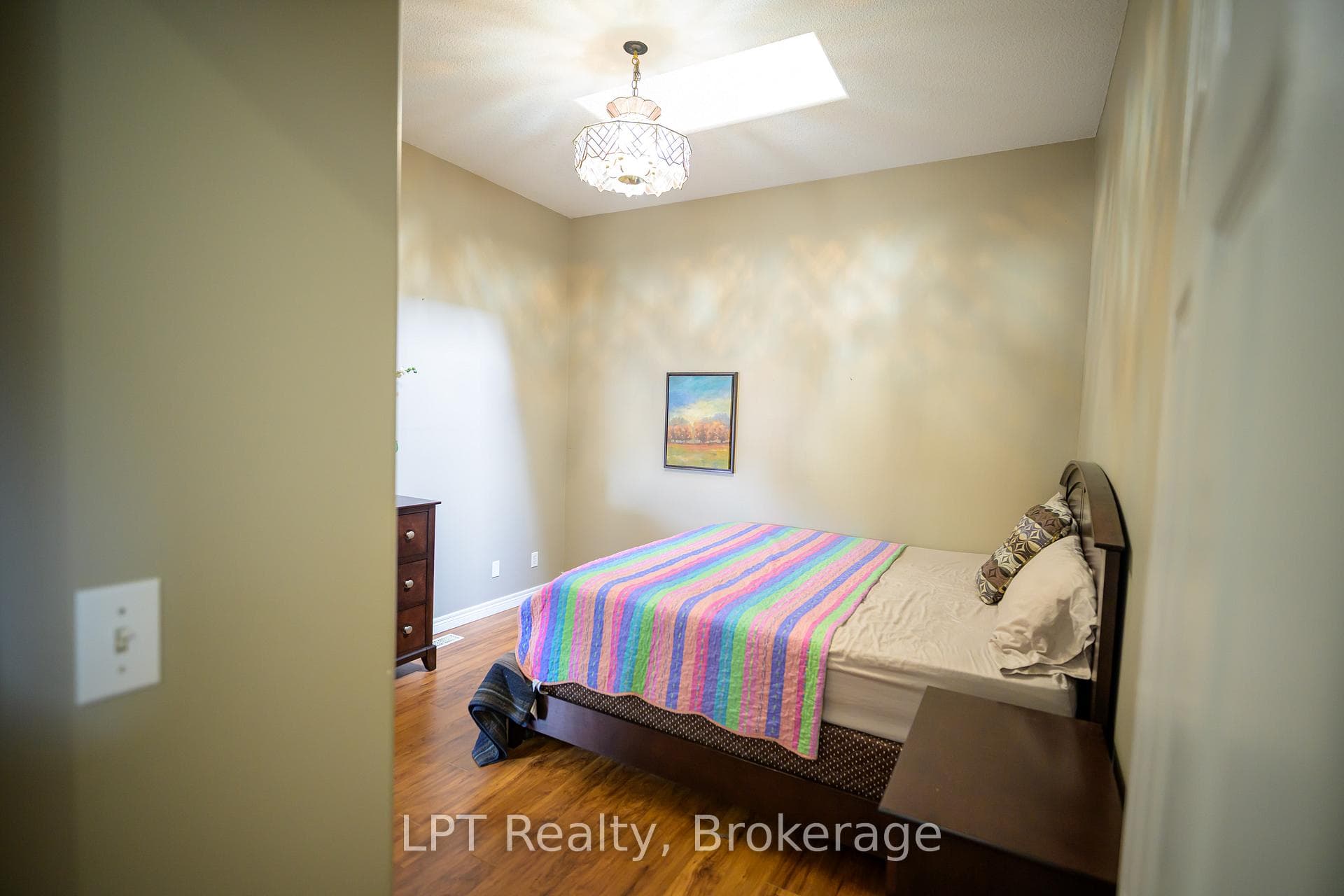 317 Queen Street Unit 302 photo 28