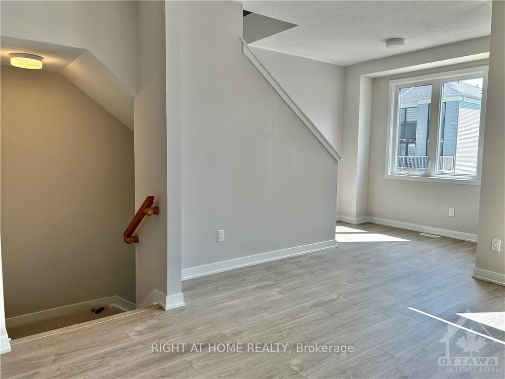 42 STITCH Mews photo 17