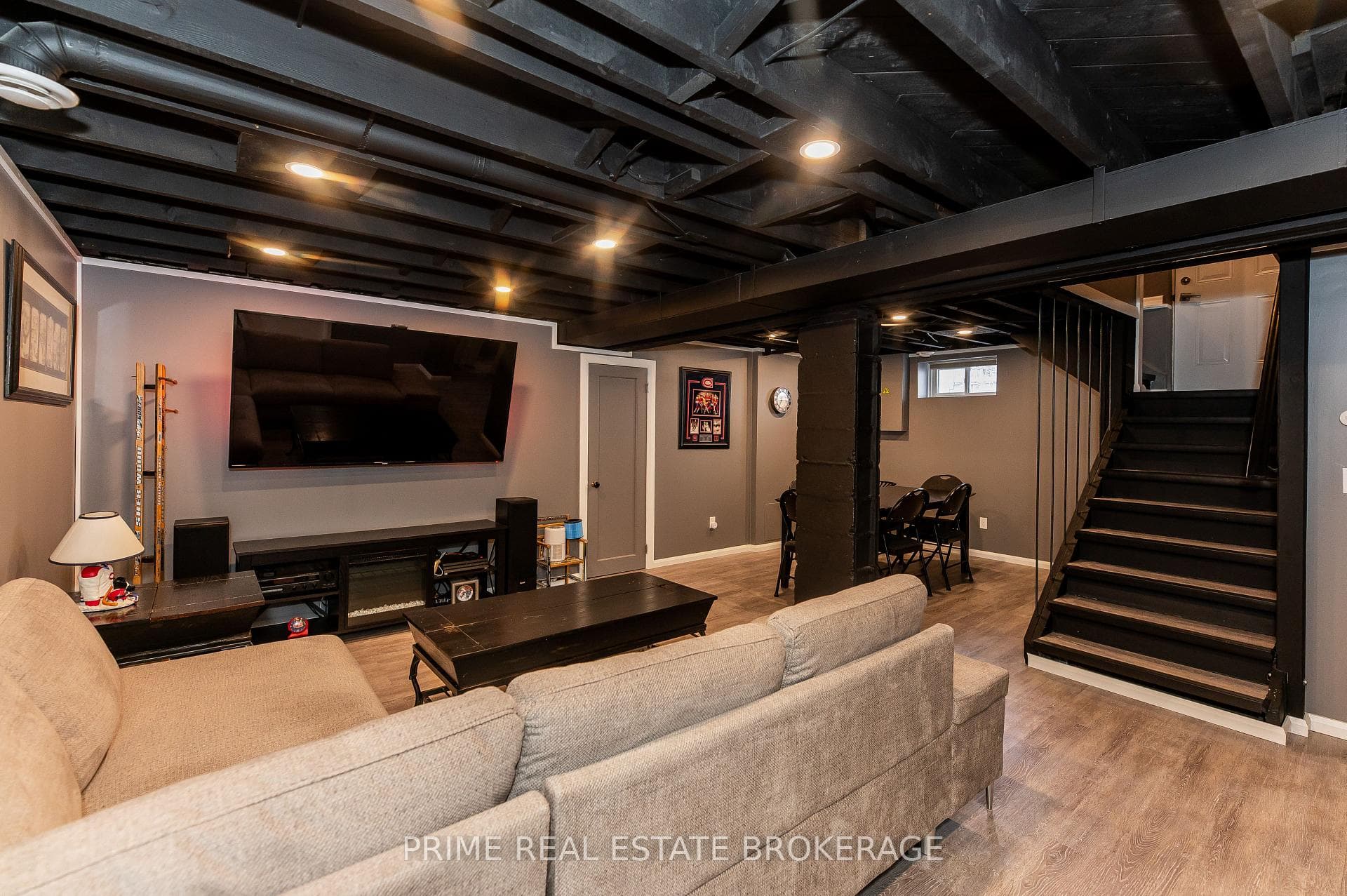 130 Giles Street photo 27