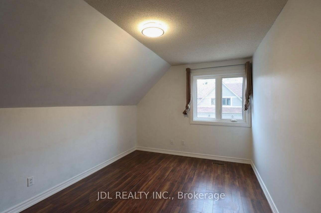 2199 Burnhamthorpe Road Unit 85 photo 13