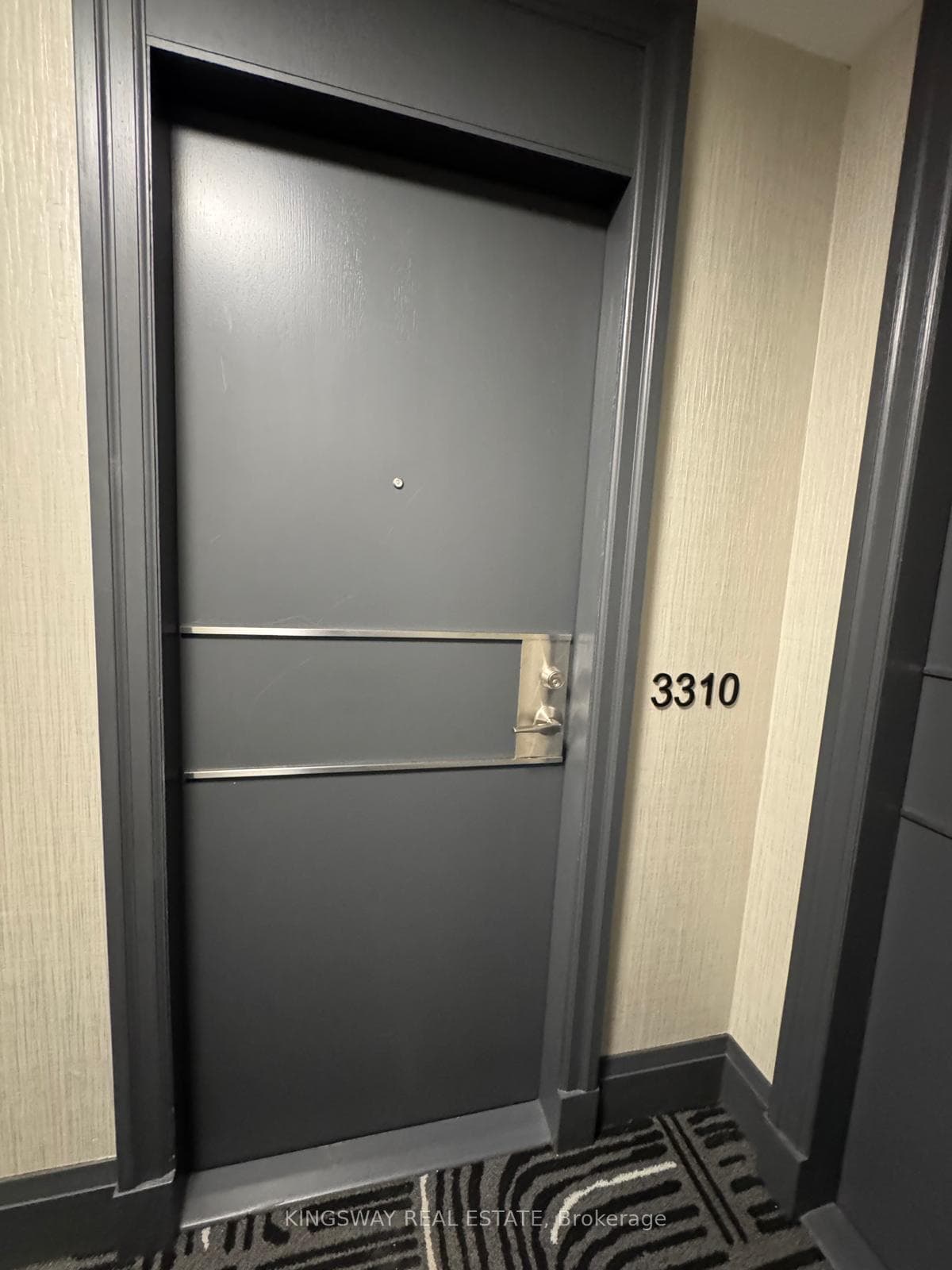 30 Grand Trunk Crescent Unit 3310 photo 4