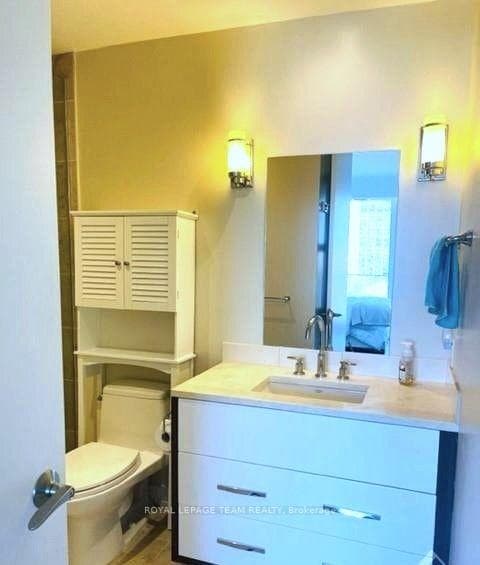 111 CHAMPAGNE Avenue Unit 607 photo 8
