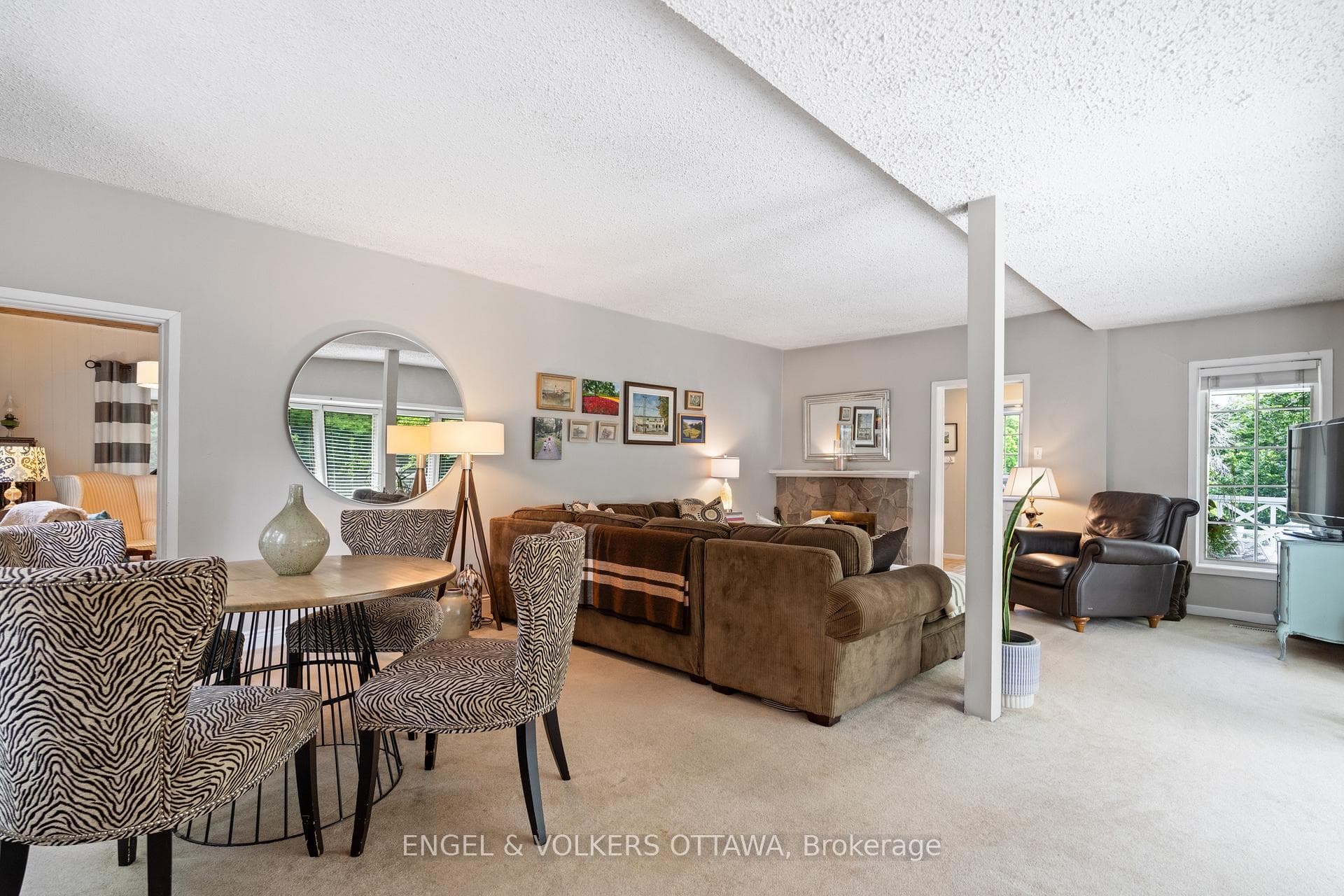 1119 Tighe Street photo 6