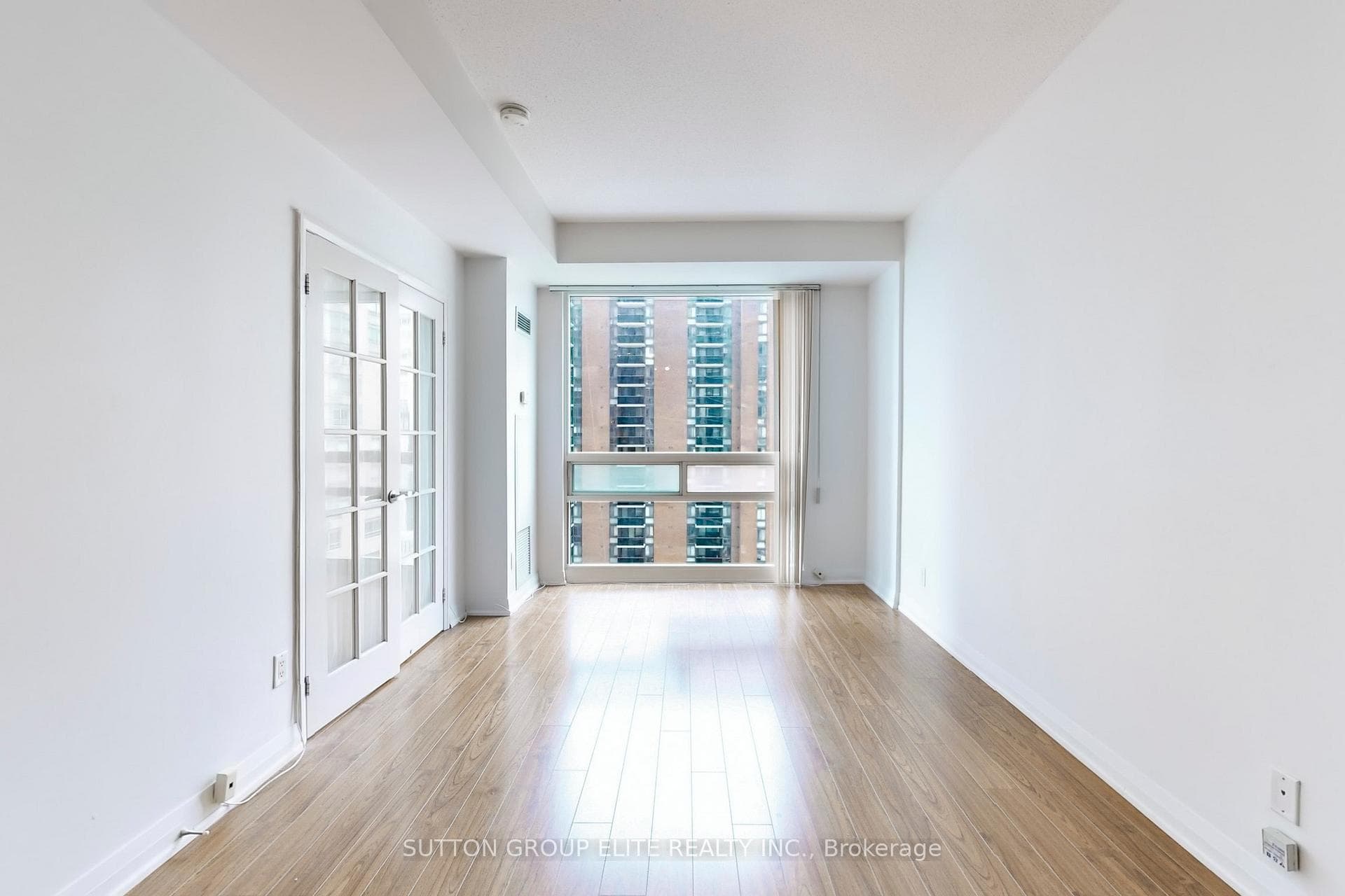 1121 Bay Street Unit 1102 photo 10
