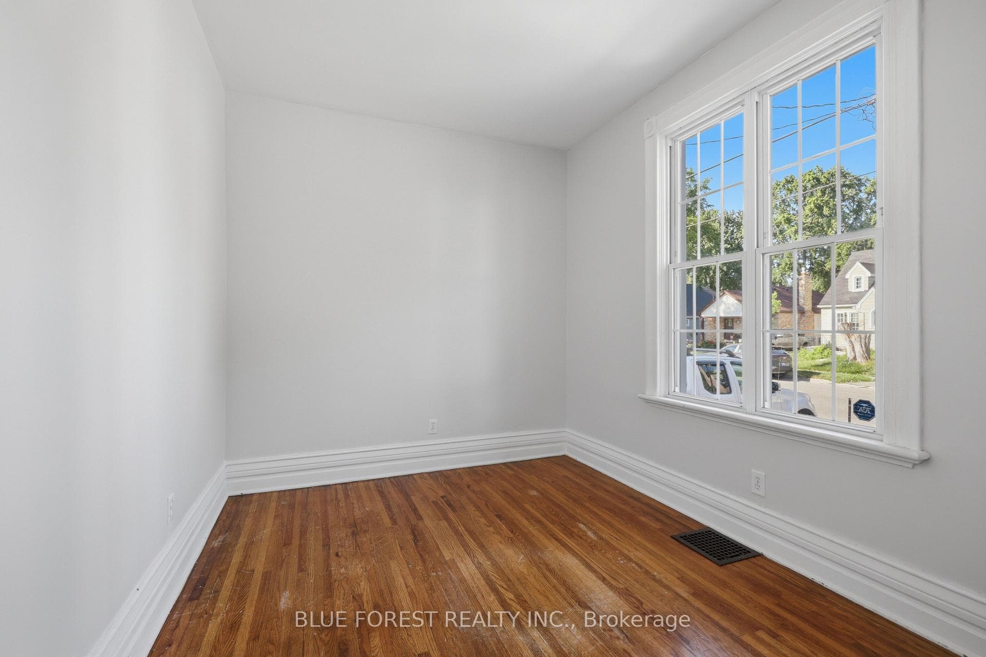 764 Curry Street photo 19