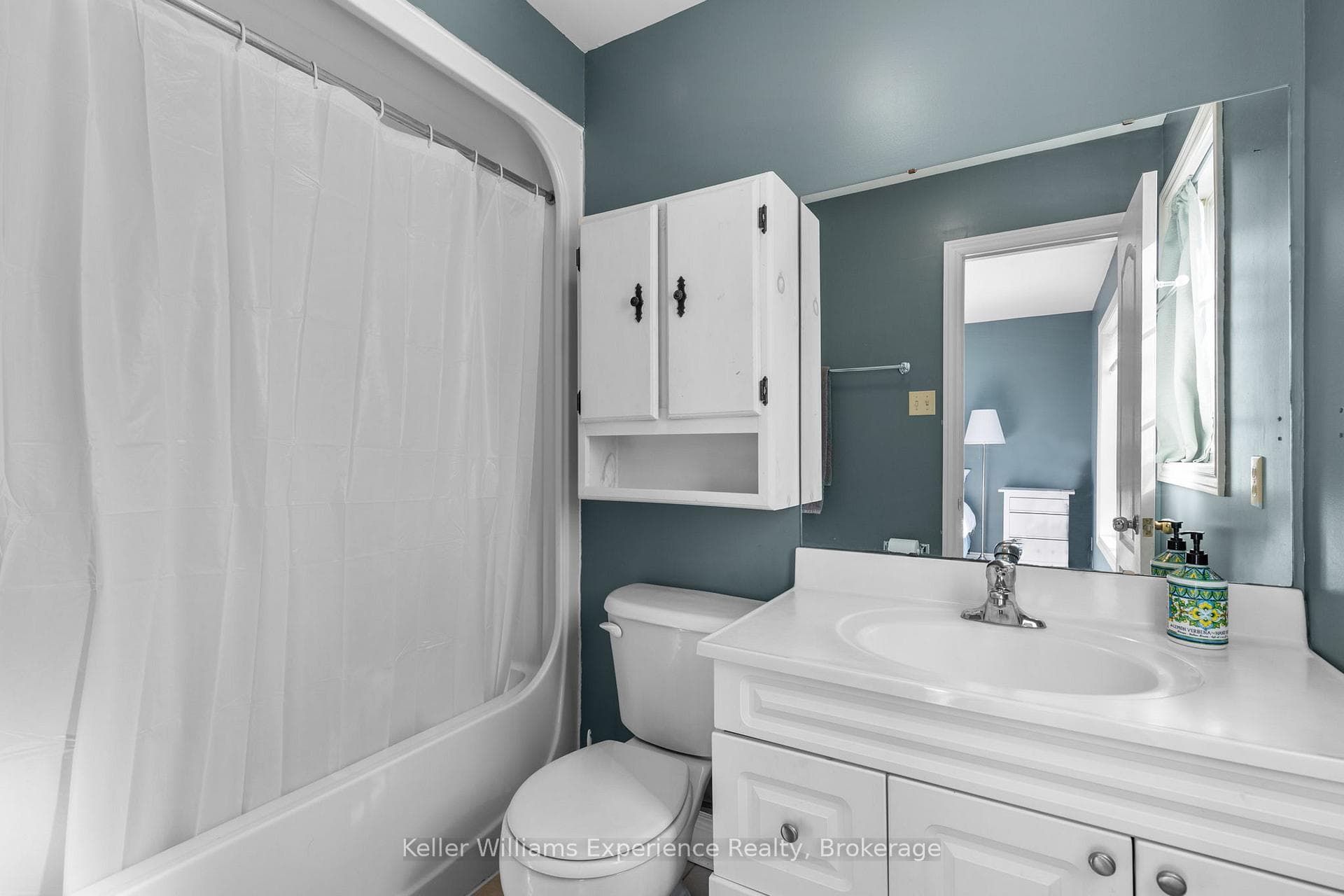 2837 Suntrac Drive photo 8
